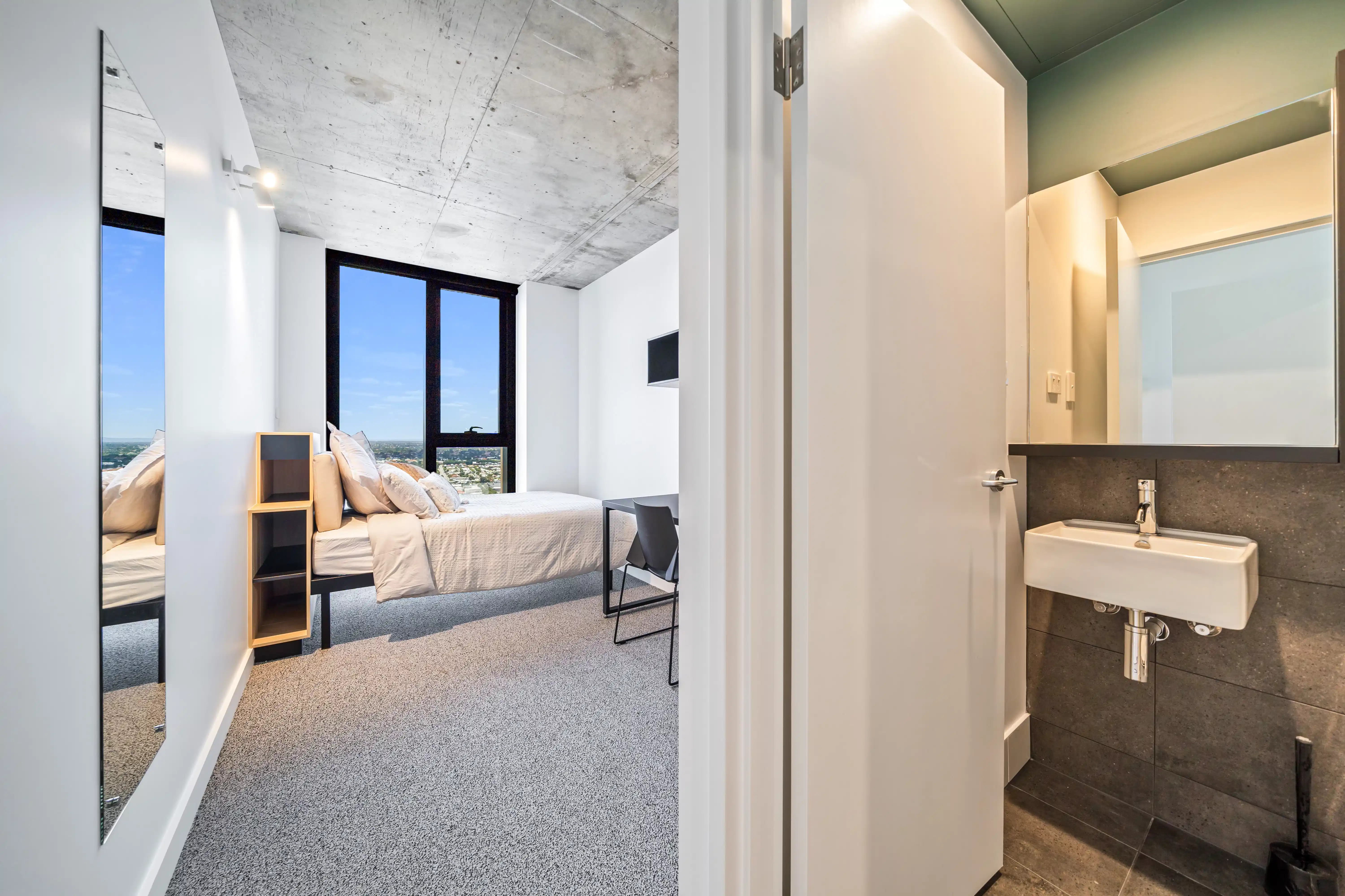 4 Bed Ensuite - 555 Wellington St, Perth-10
