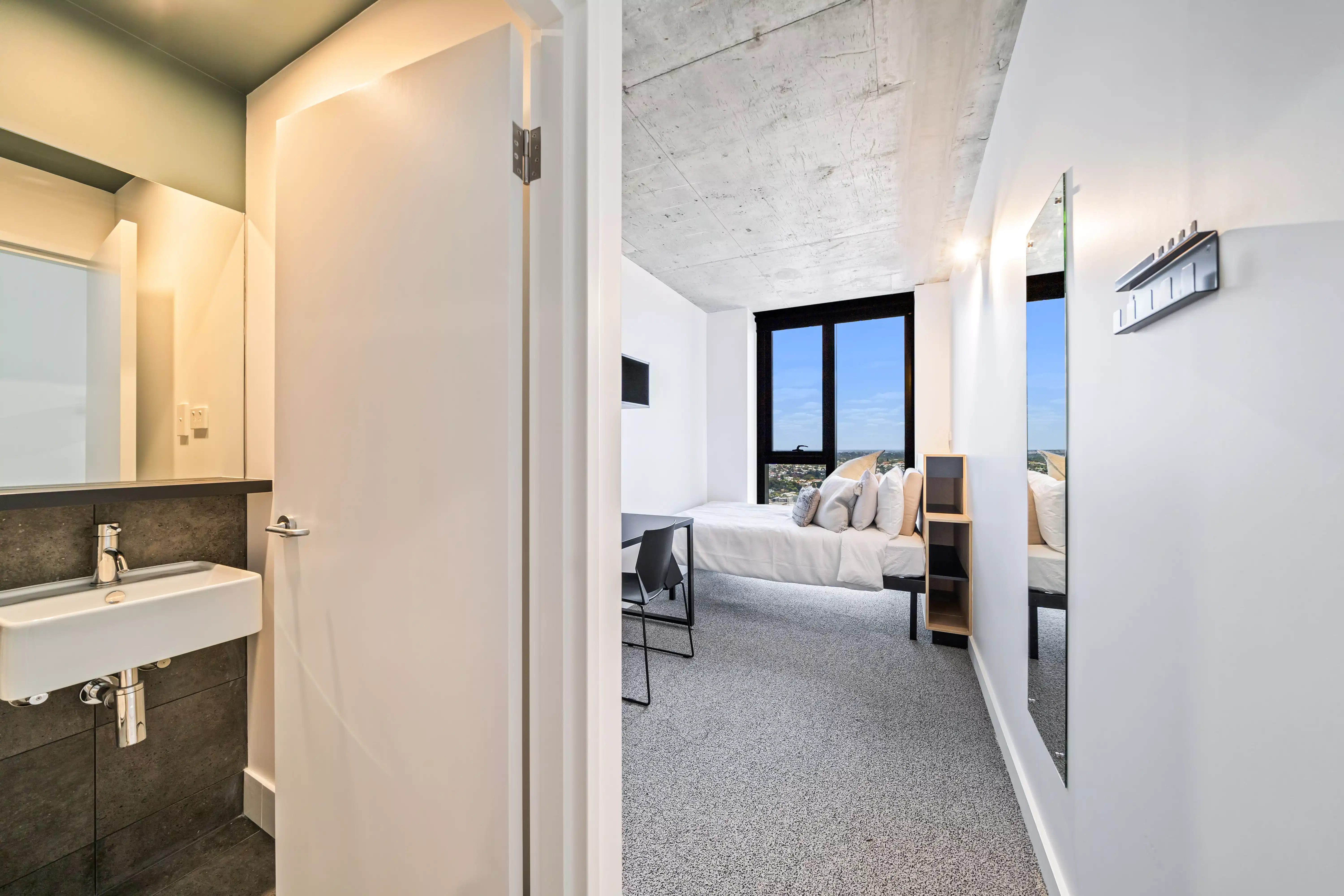 4 Bed Ensuite - 555 Wellington St, Perth-14