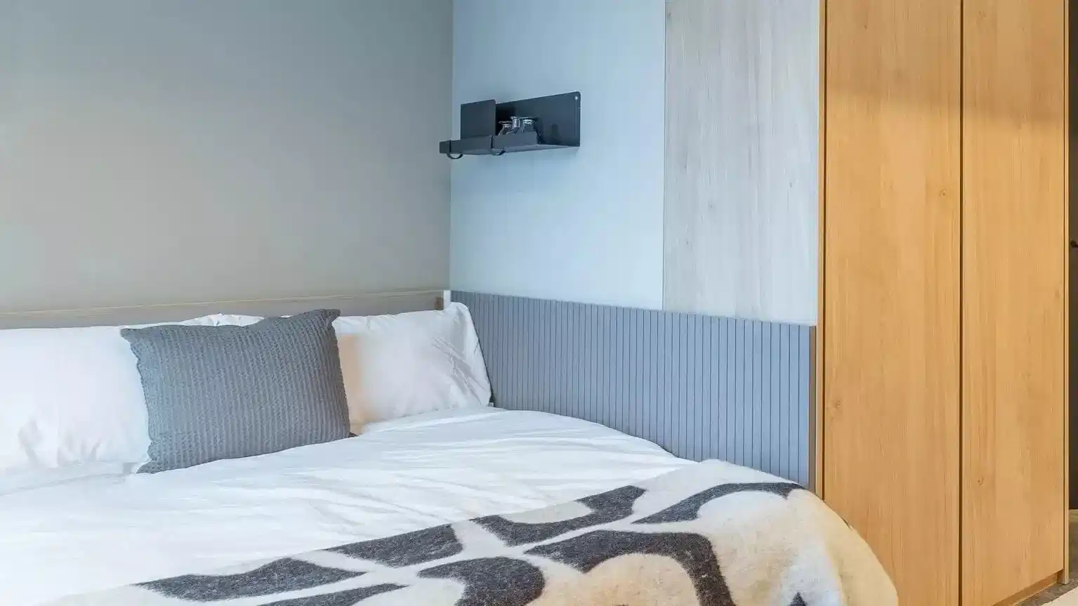 Executive Studio - Bedroom