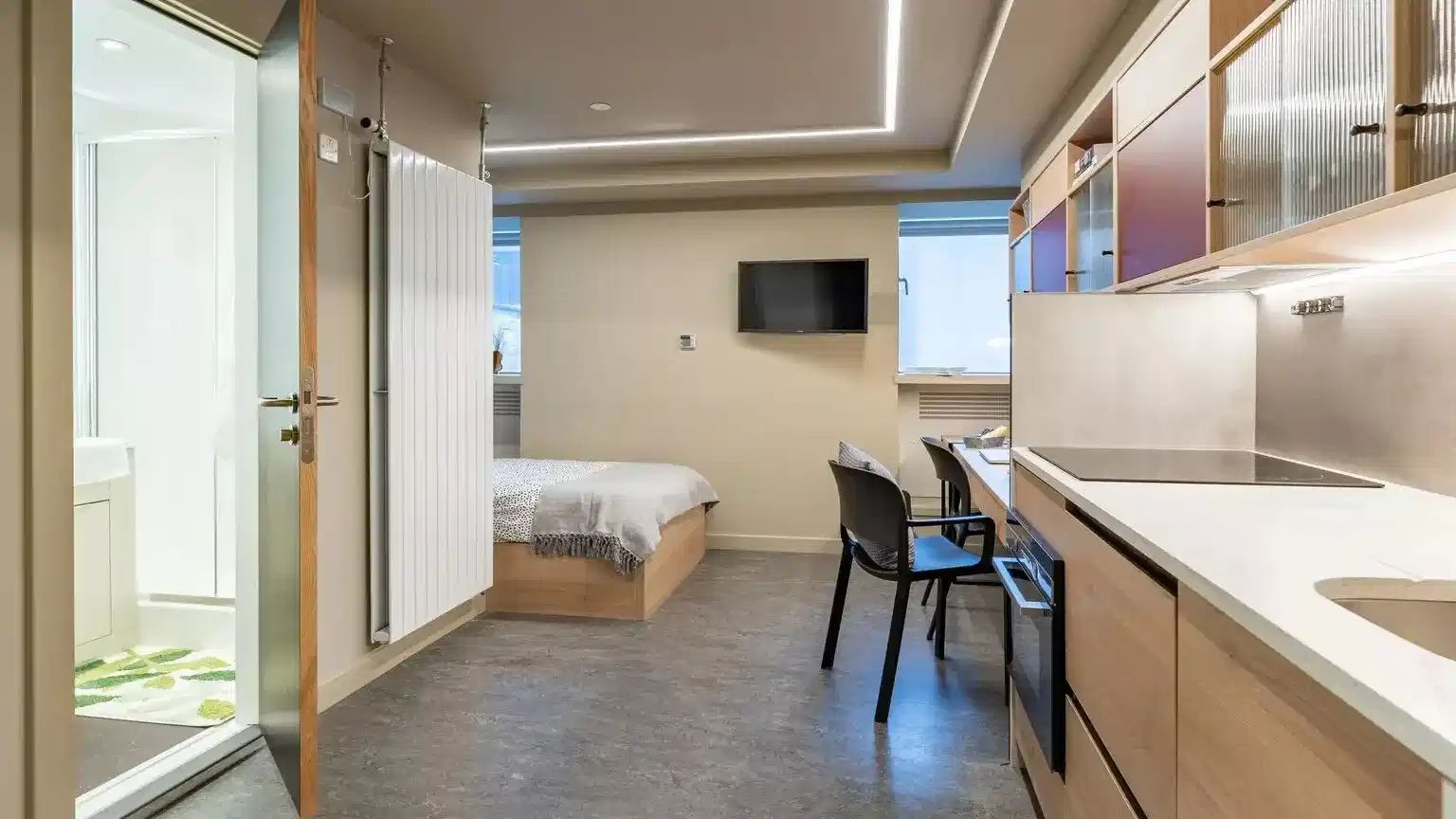 Deluxe Studio - Bedroom