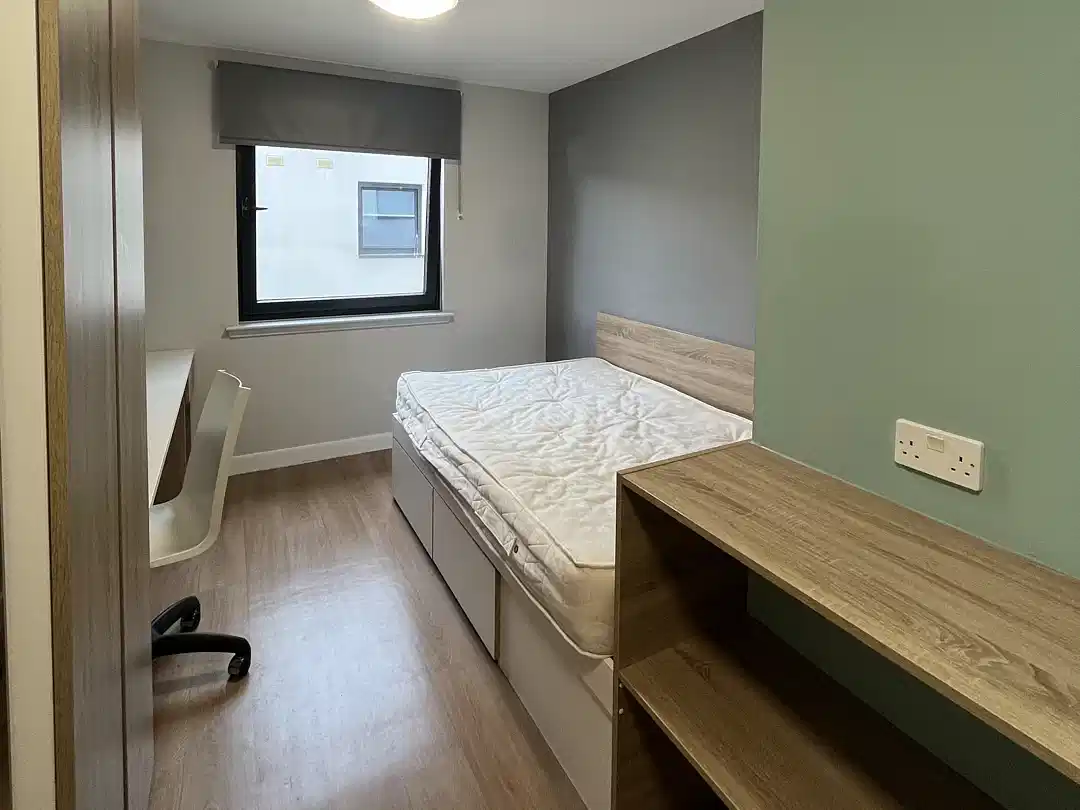 4 Bed Standard Ensuite - Bedroom