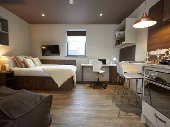Premier Plus Studio - Bedroom