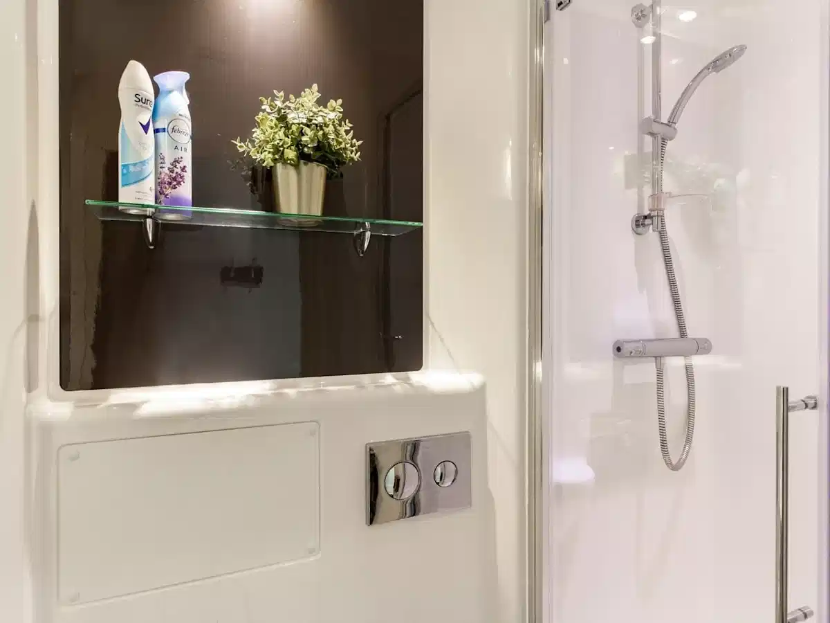 Standard Ensuite - Bathroom