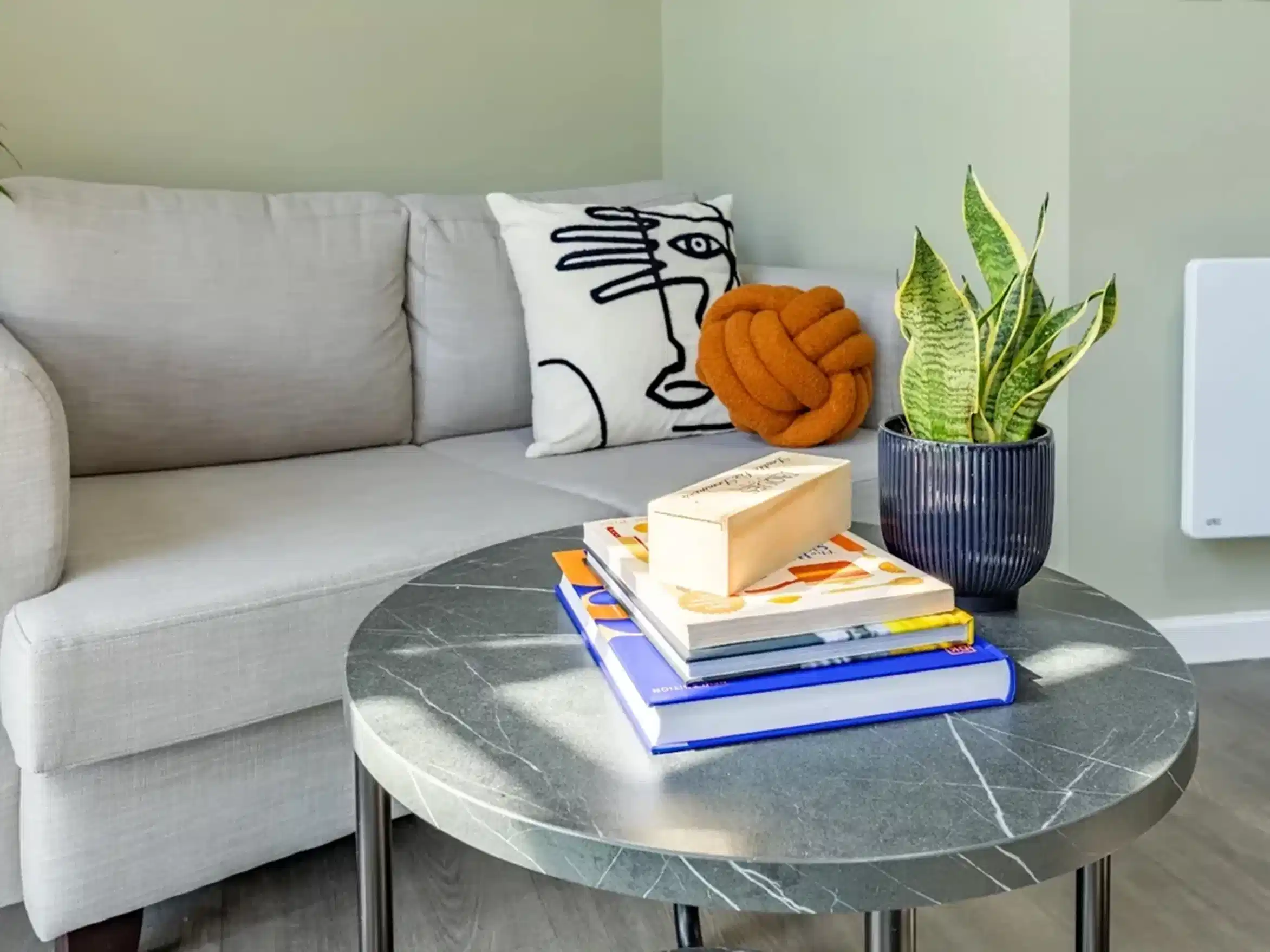 Bronze Two Bed Flat - Common Area