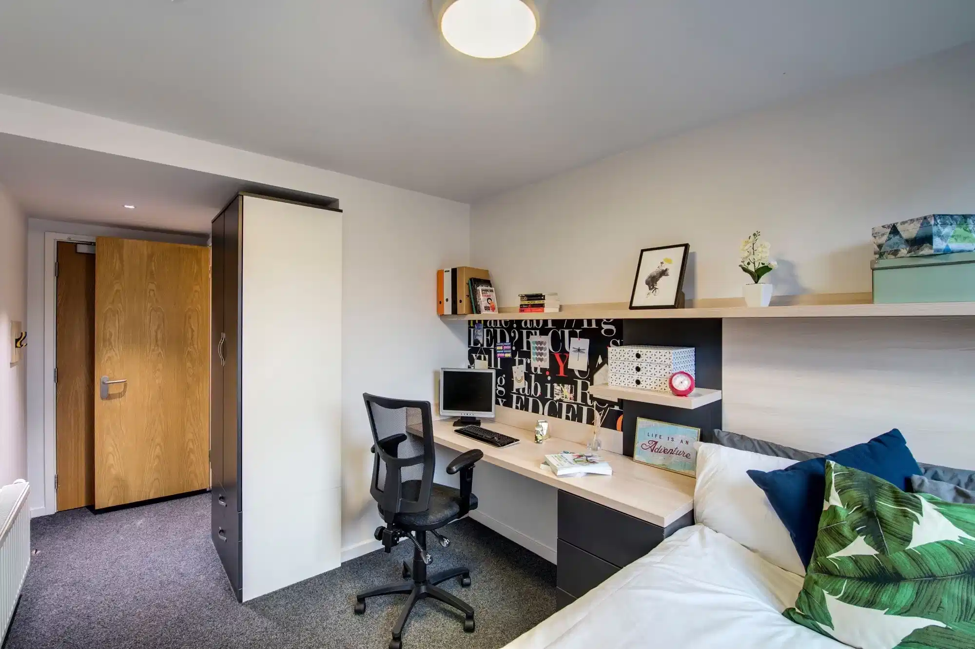 Premium DDA Ensuite - Bedroom
