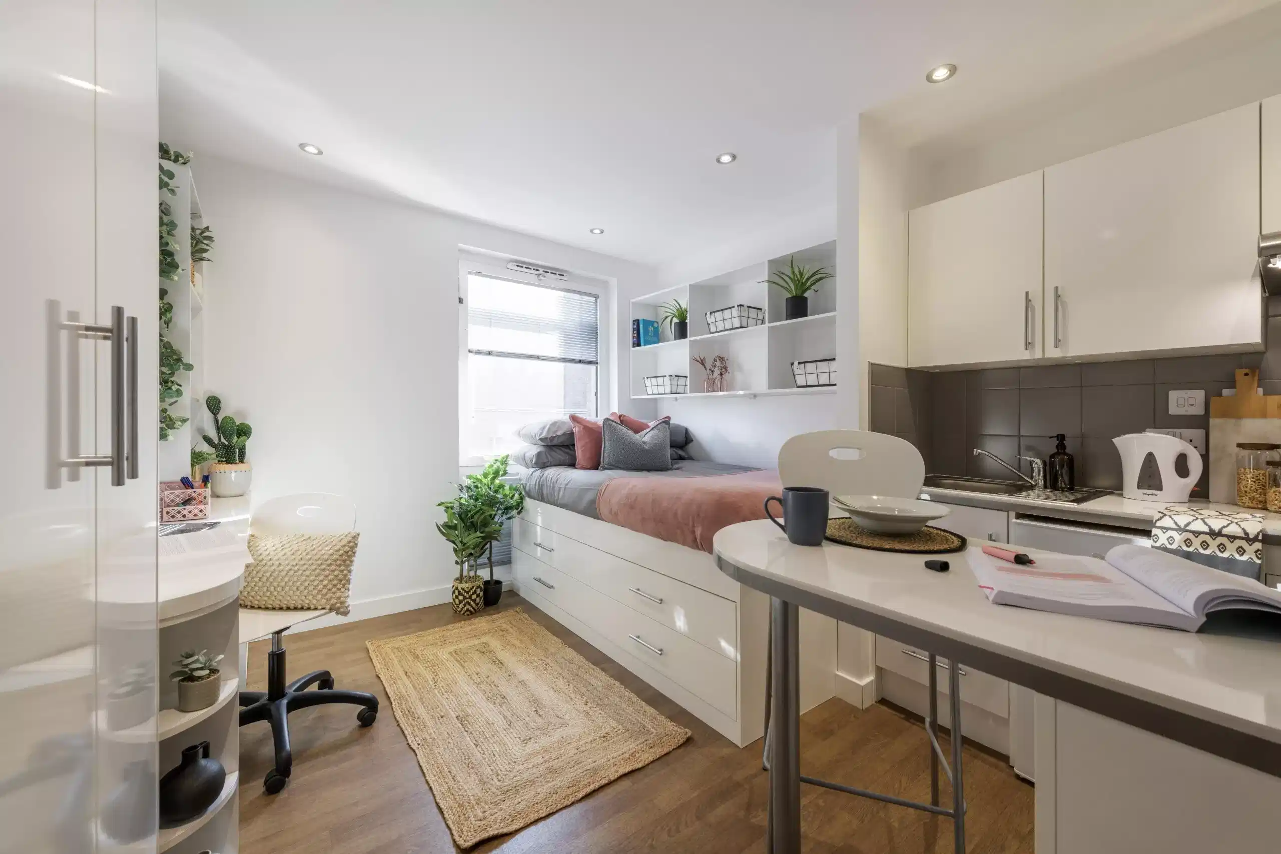Premier Studio - Bedroom