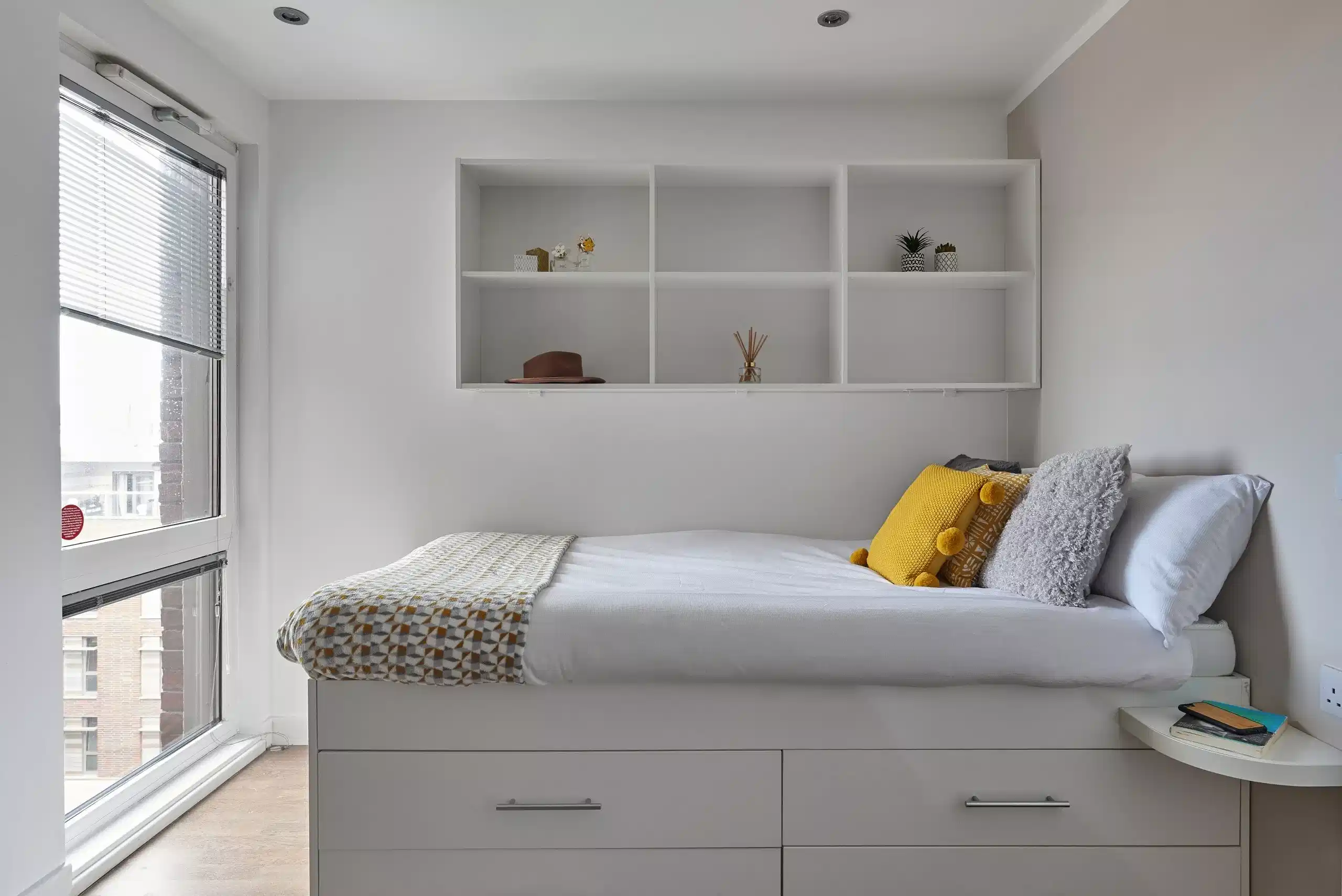 Premier Studio Plus - Bedroom