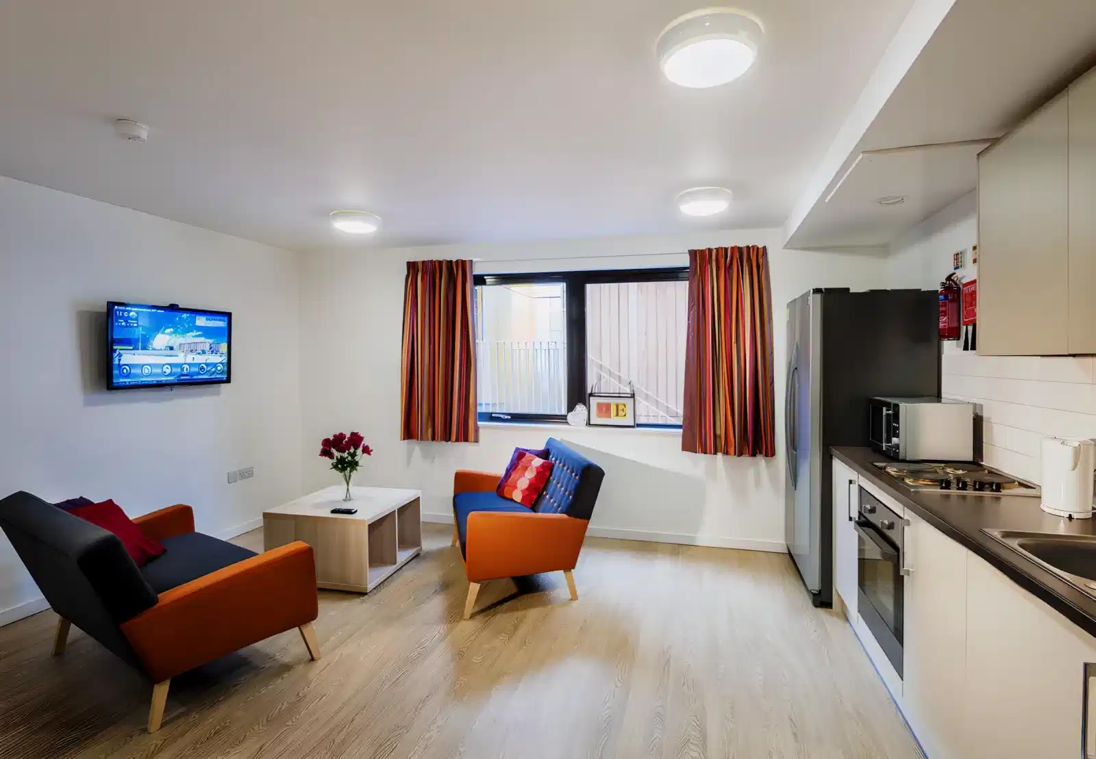 Classic Ensuite - Common Area