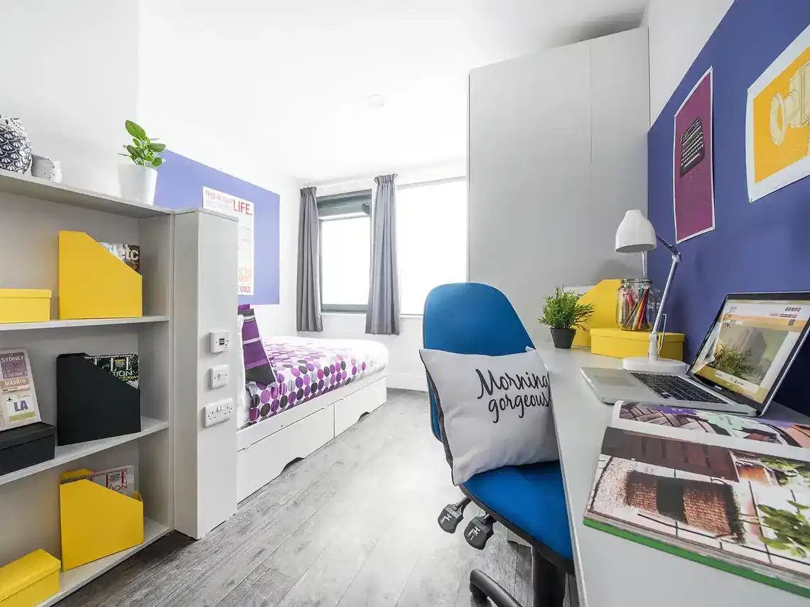 Premium Ensuite - Bedroom