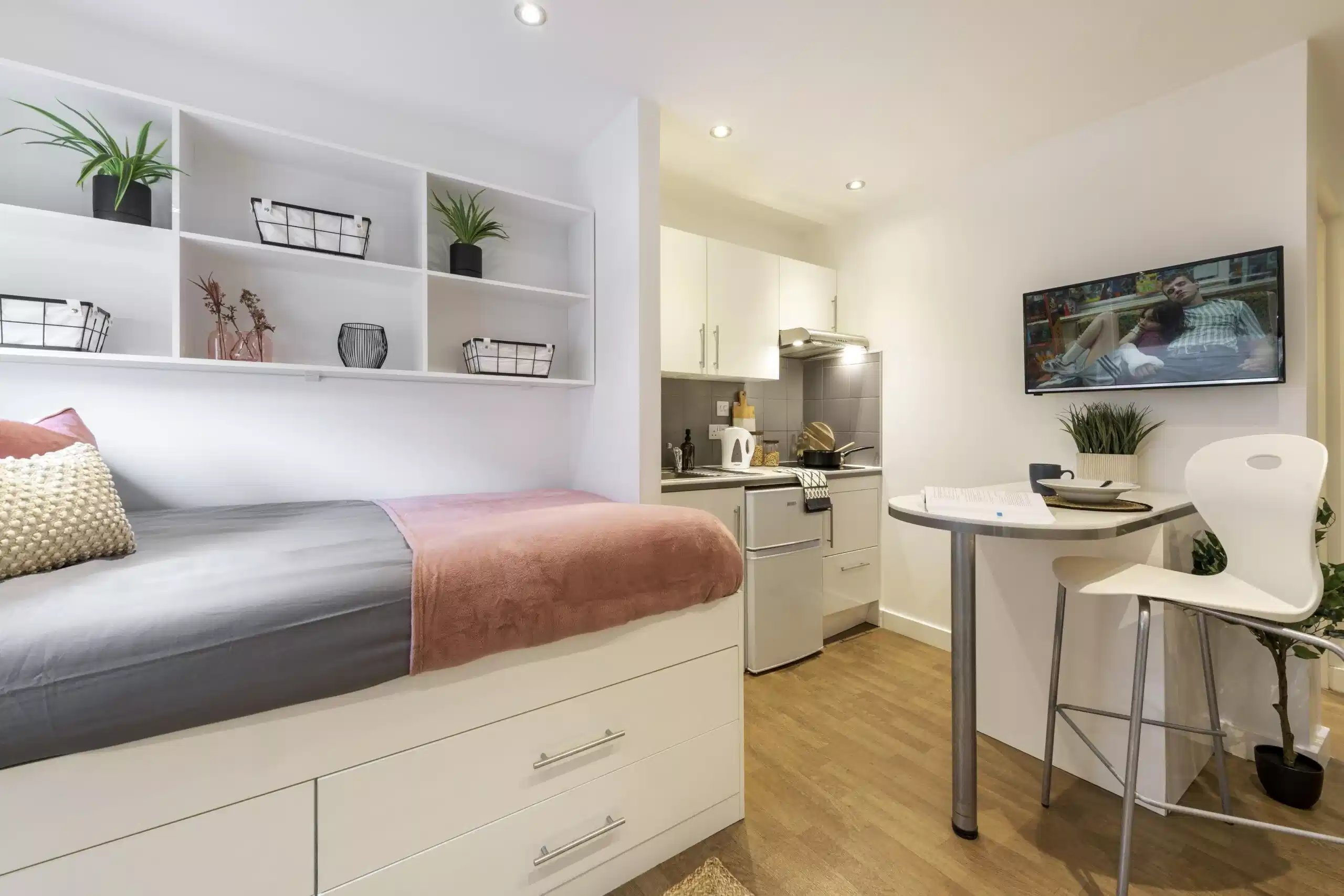 Premier Studio - Bedroom