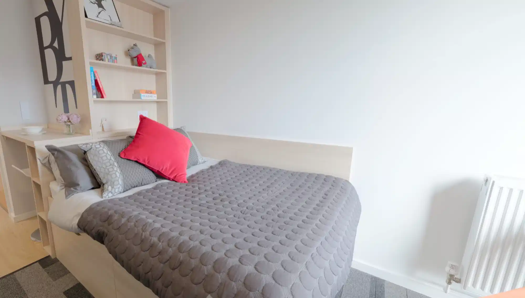 Silver Studio - Bedroom