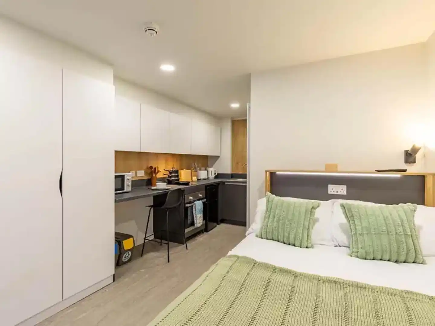 Standard Studio - Bedroom