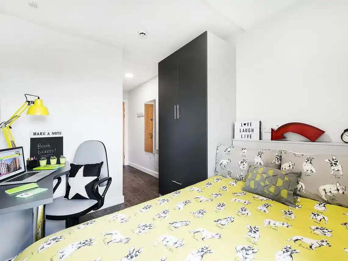 Classic En Suite - Bedroom