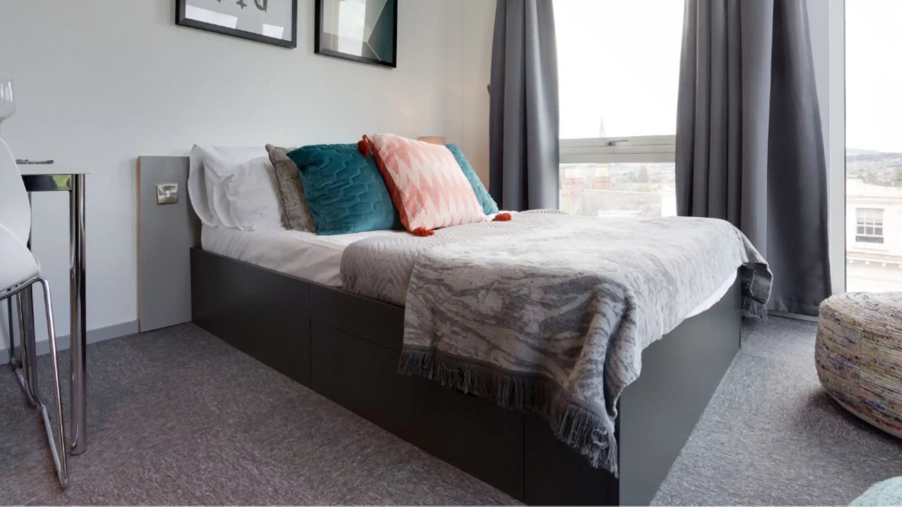 Deluxe Studio - Bedroom
