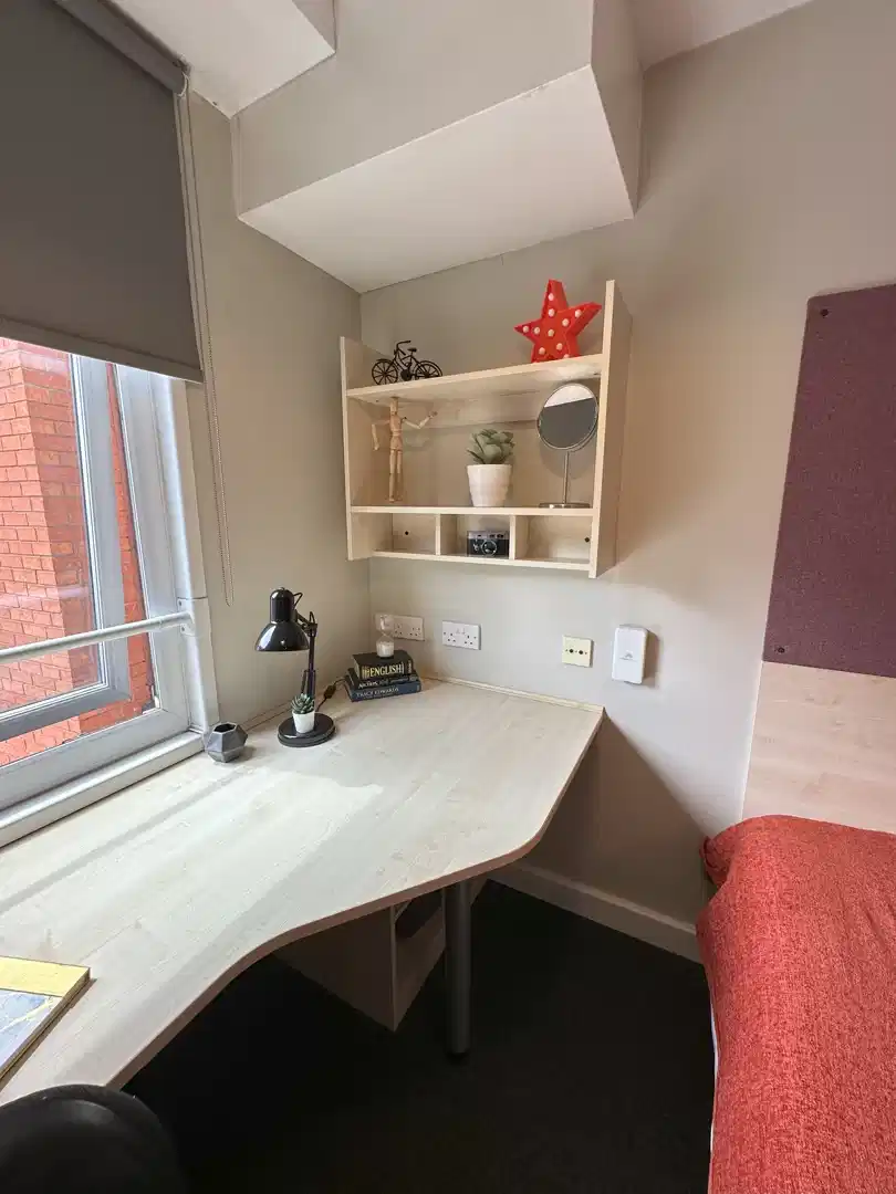 Standard En-suite - Amenities