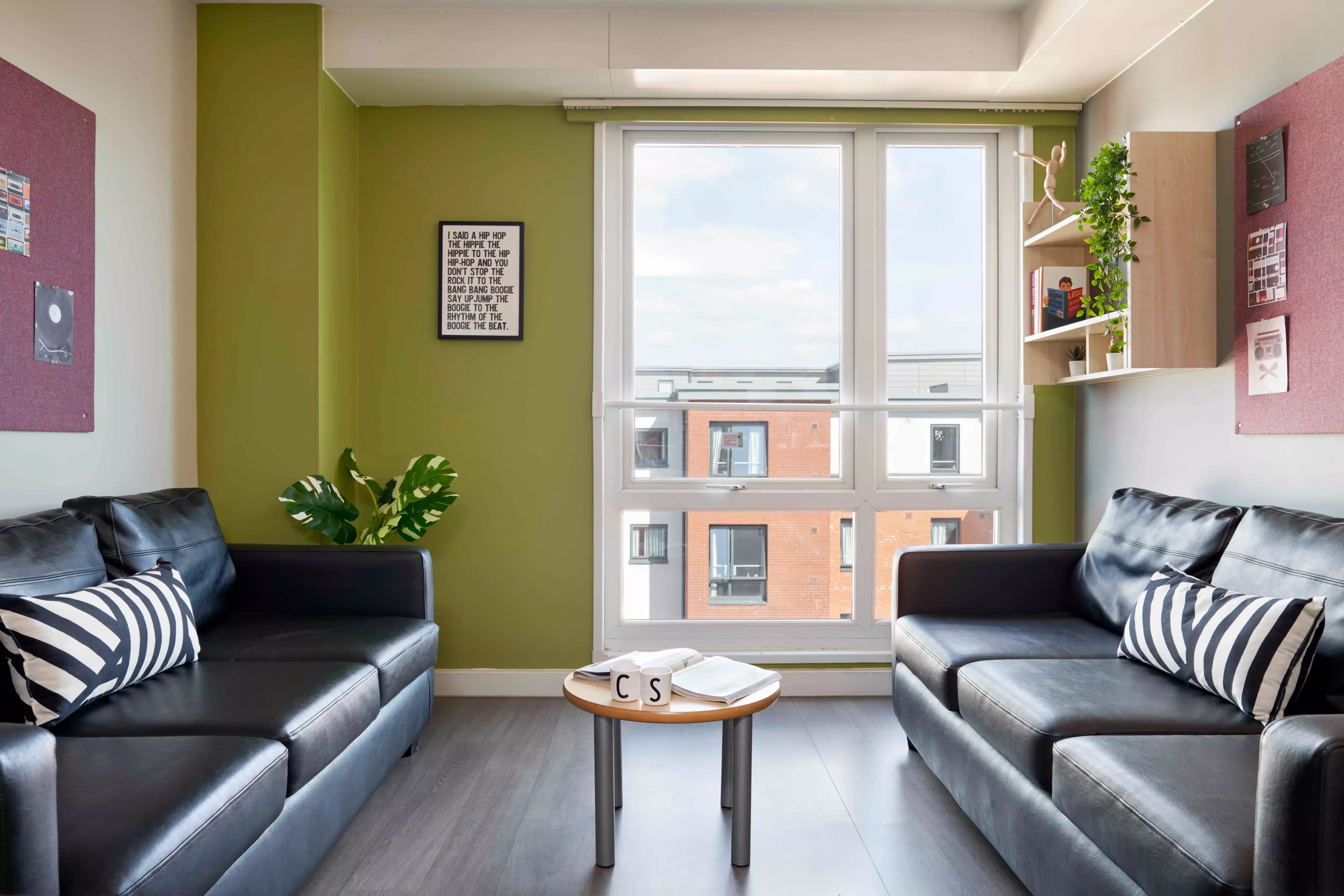 Standard En-suite - Common Area