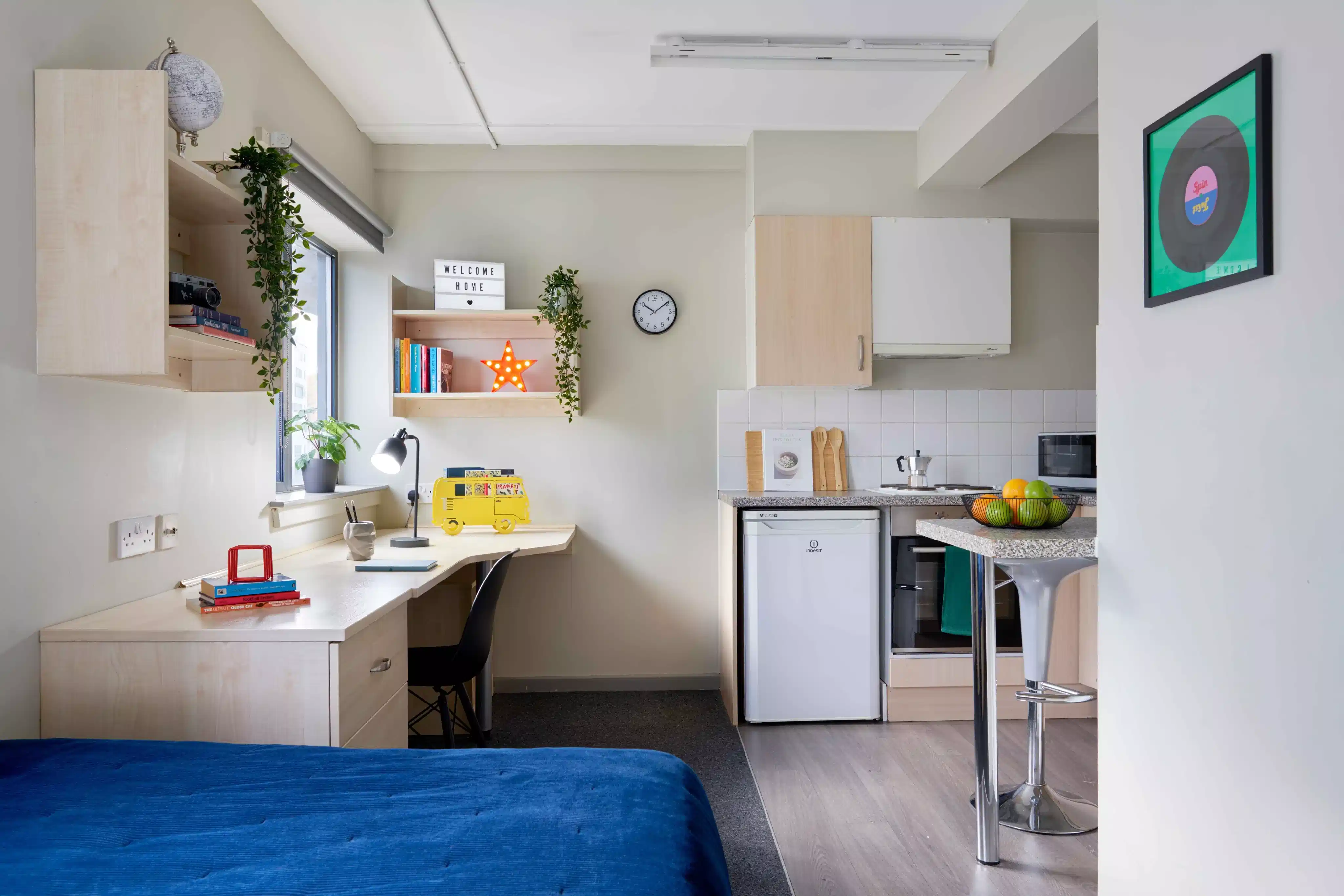 Bronze Studio - Bedroom