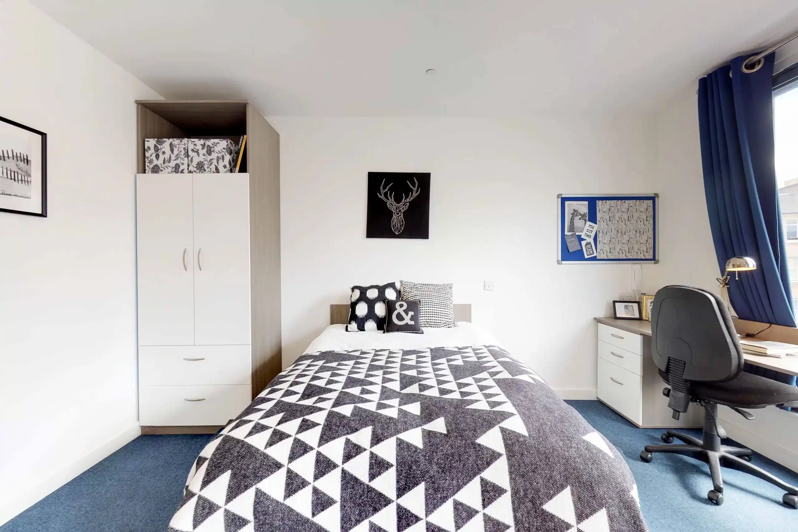Superior Studio - Bedroom