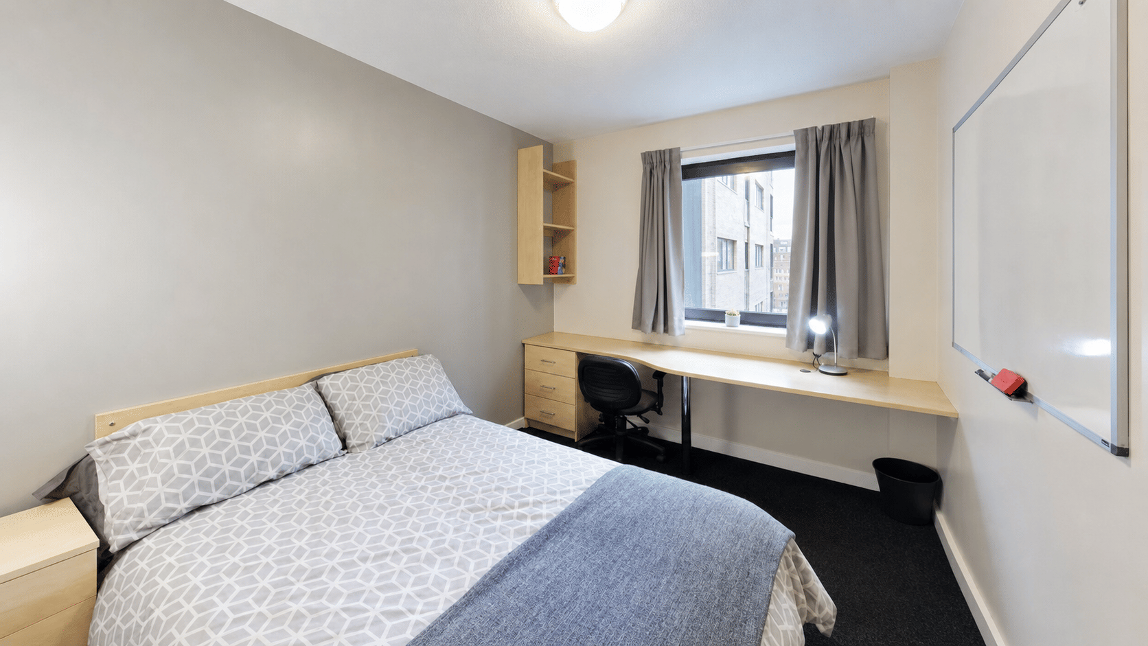 Large Ensuite - Bedroom