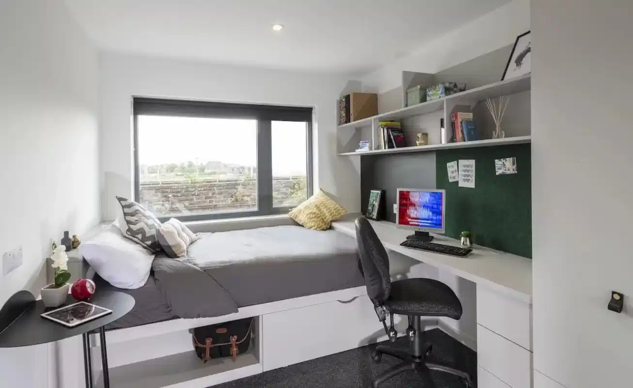 Classic Plus Ensuite - Bedroom