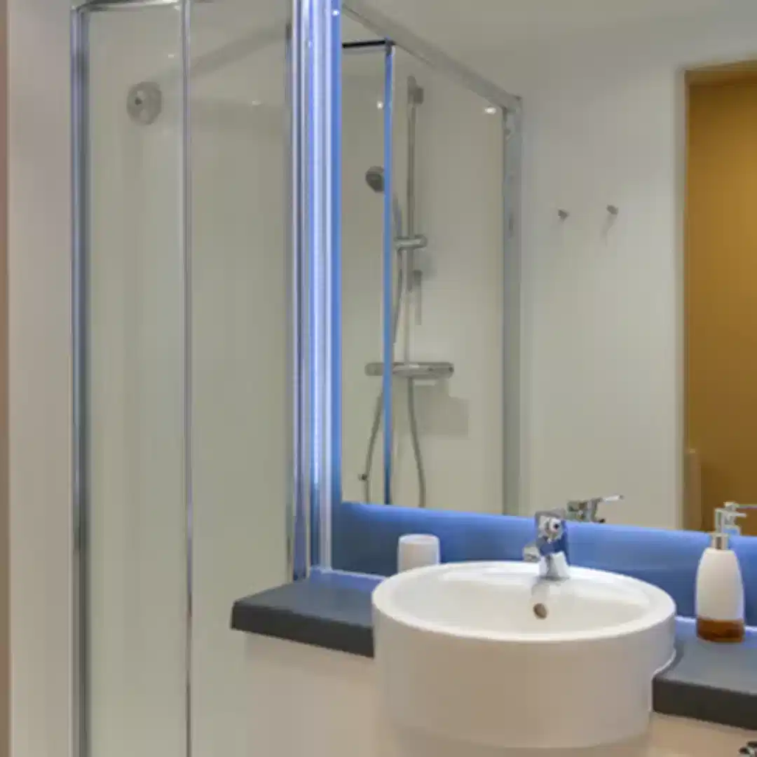 Platinum Studio - Bathroom