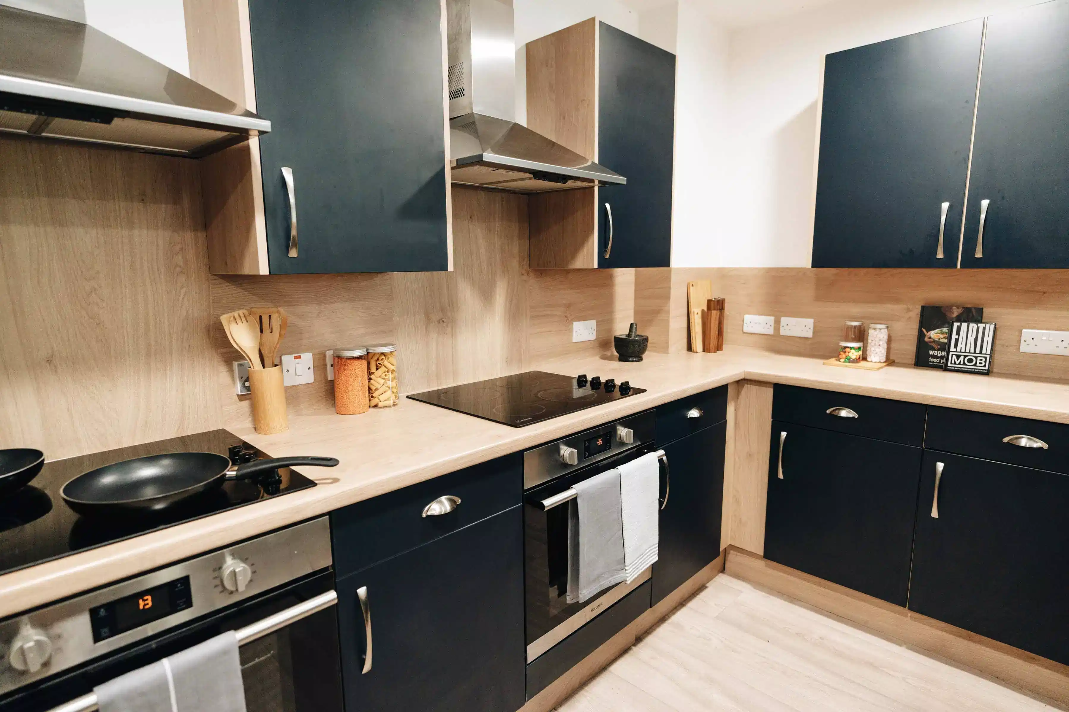 Bronze En Suite - Kitchen