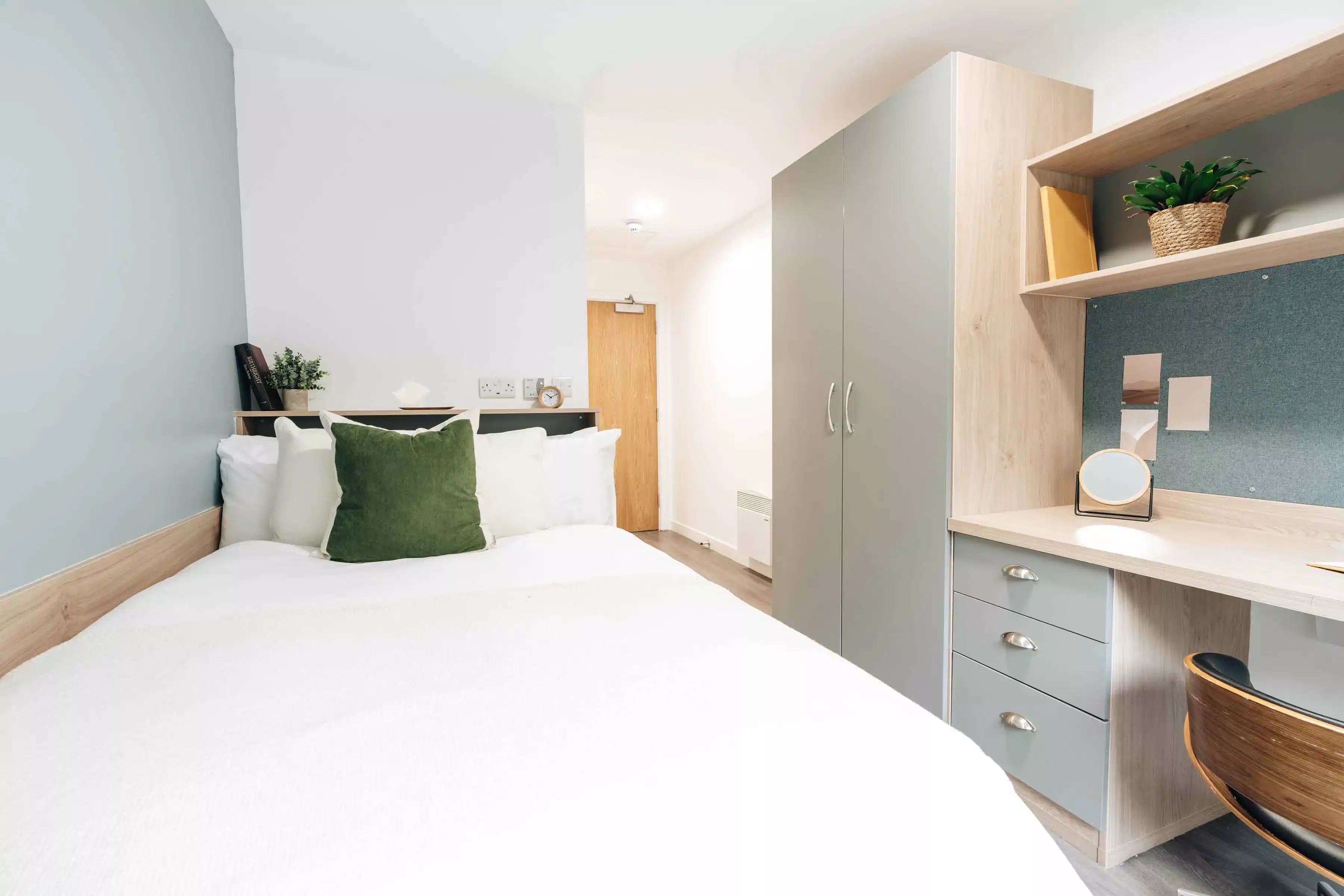 Silver En Suite - Bedroom