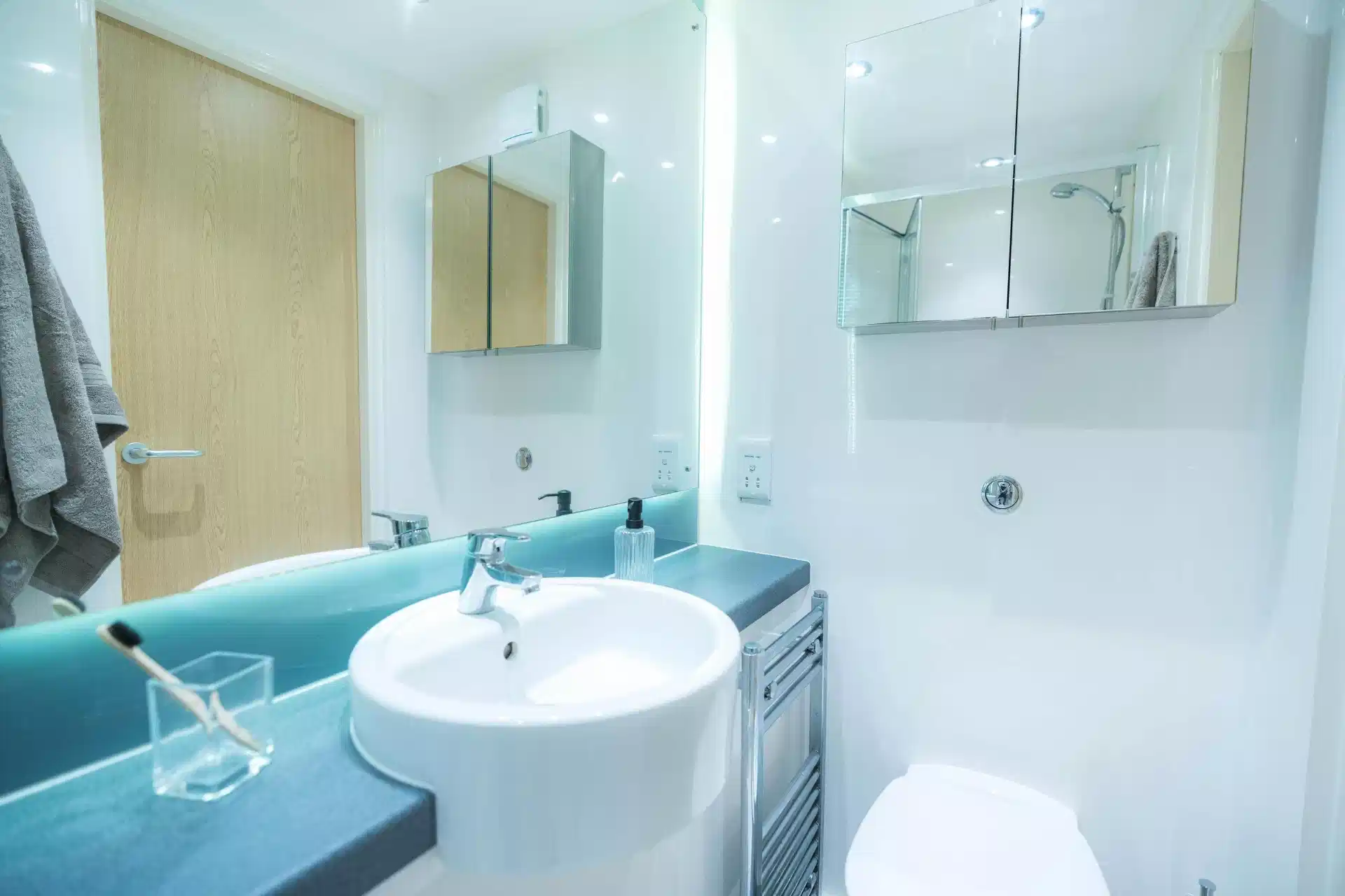 Silver Studio - Bathroom