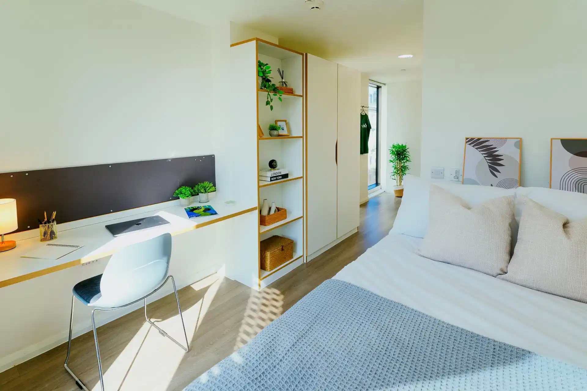 Silver Ensuite, Bridge Street - Bedroom
