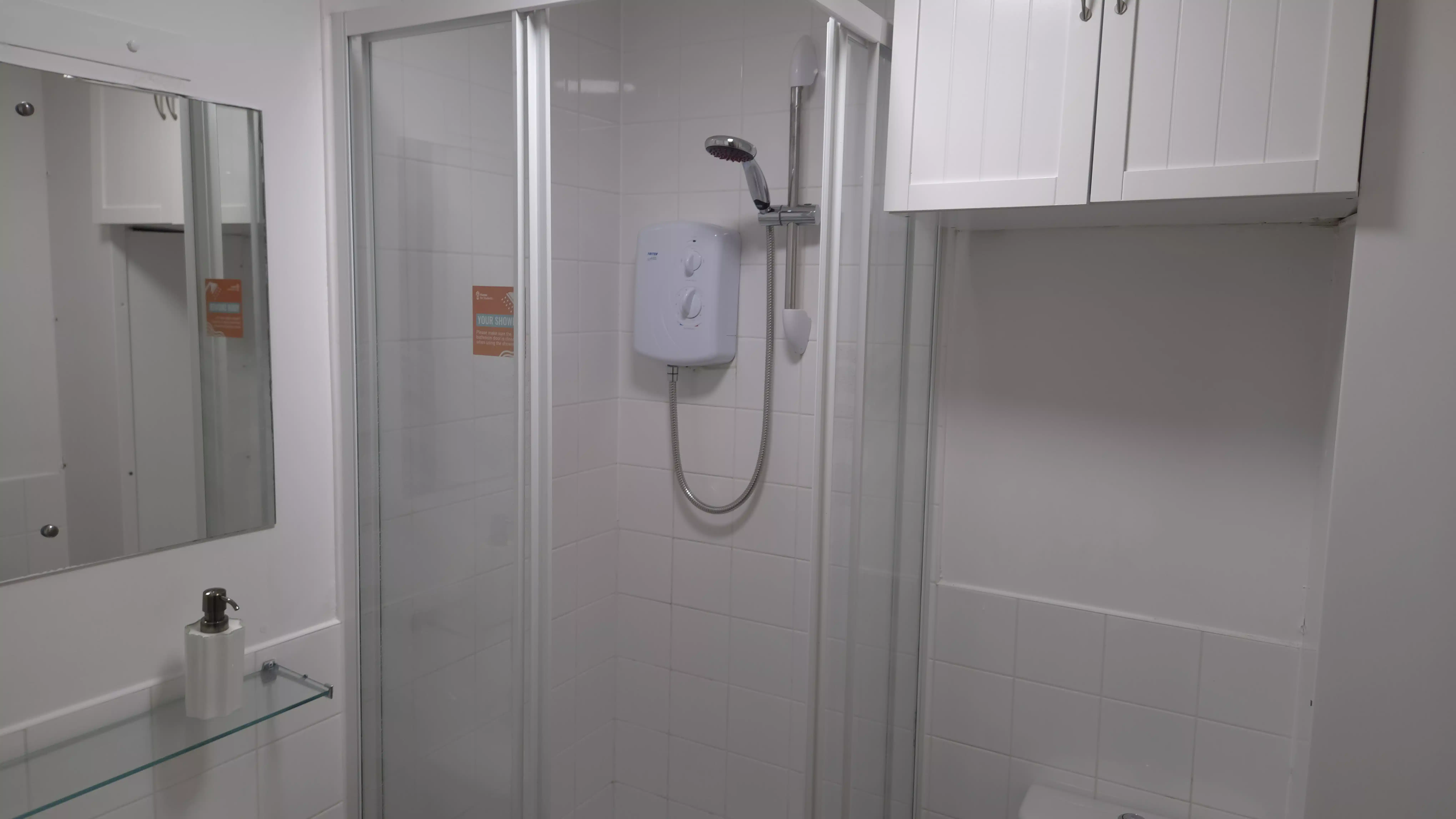 Premium Studio - Bathroom