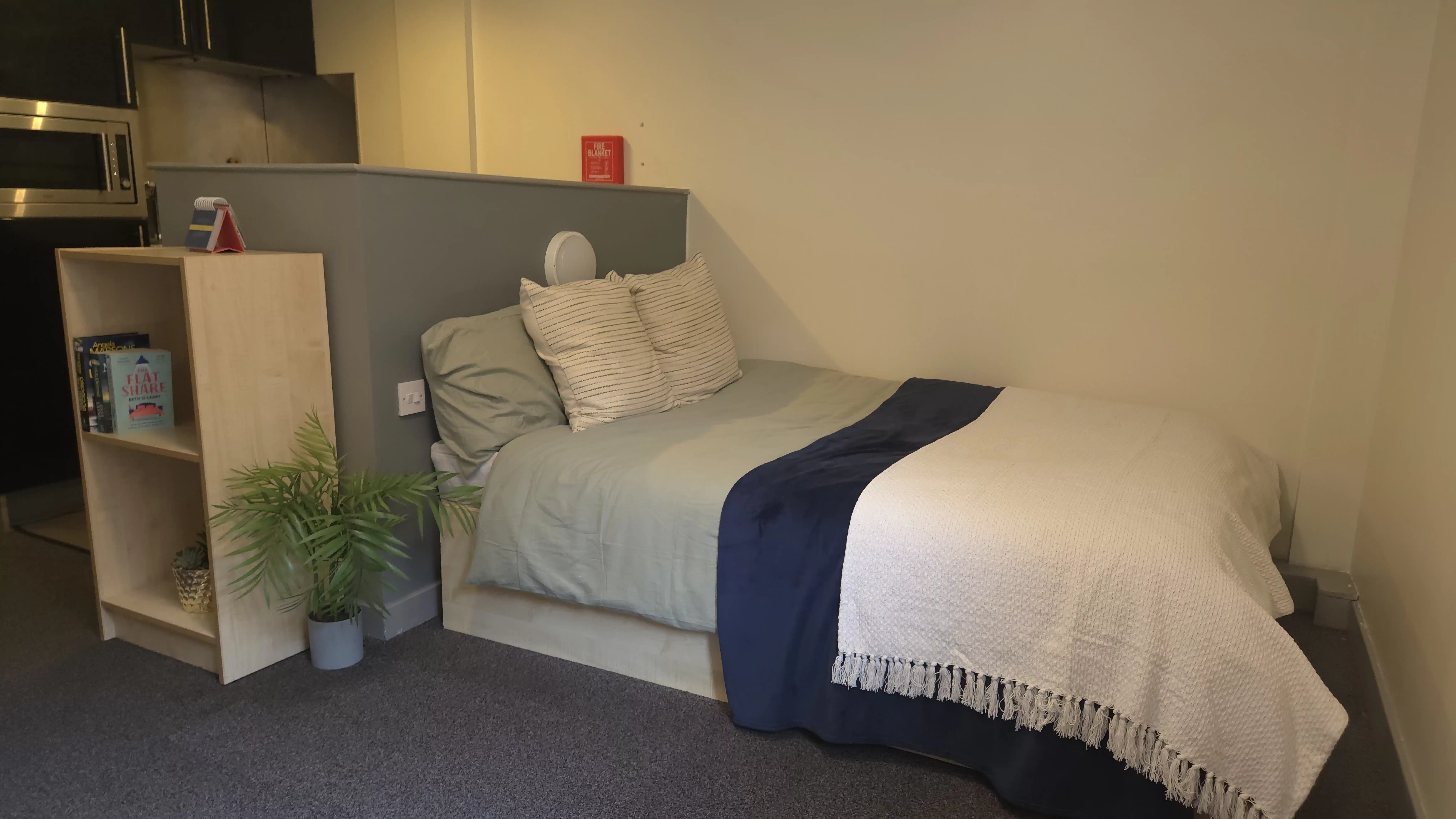 Premium Studio - Bedroom
