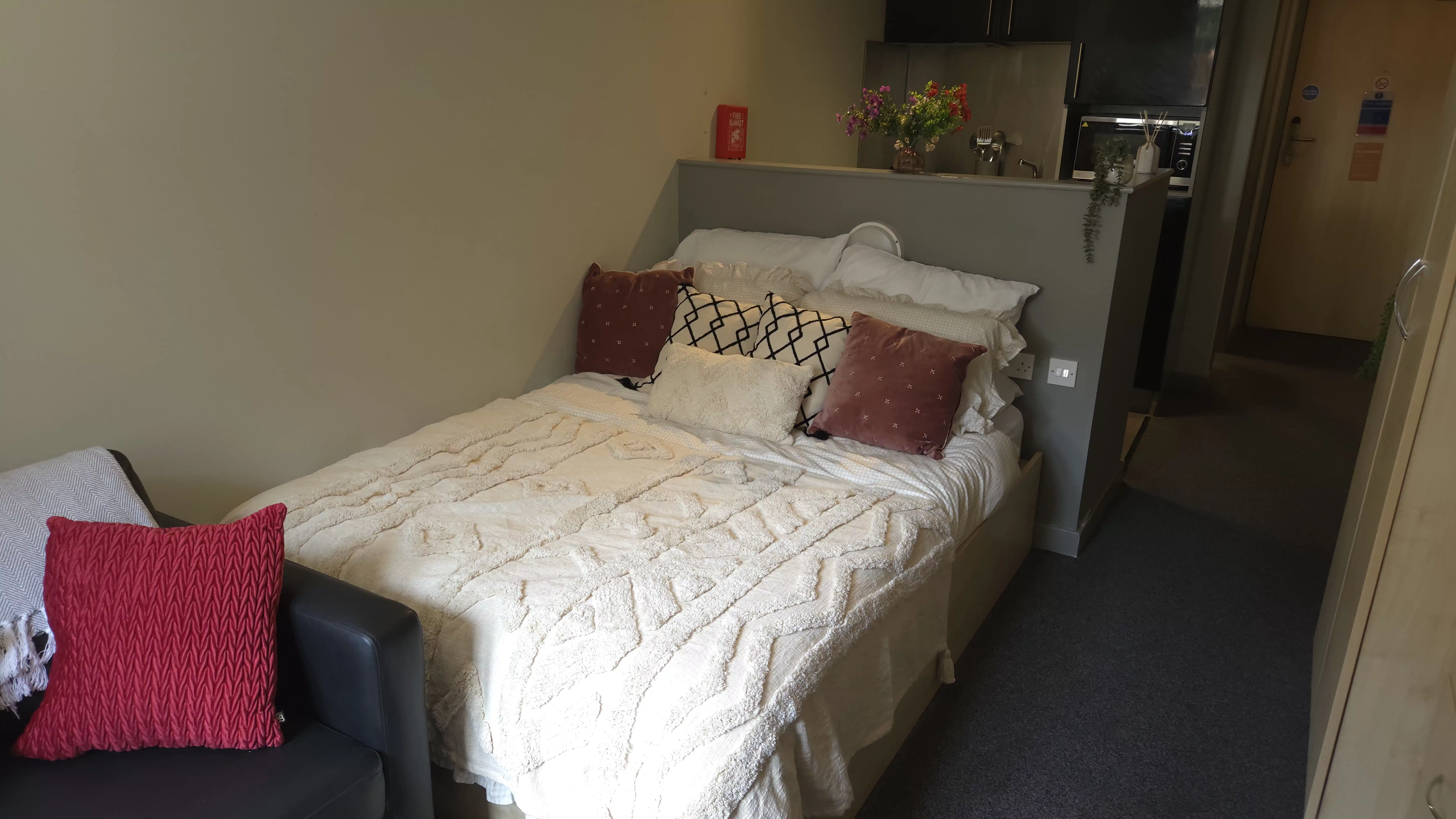 Classic Studio - Bedroom