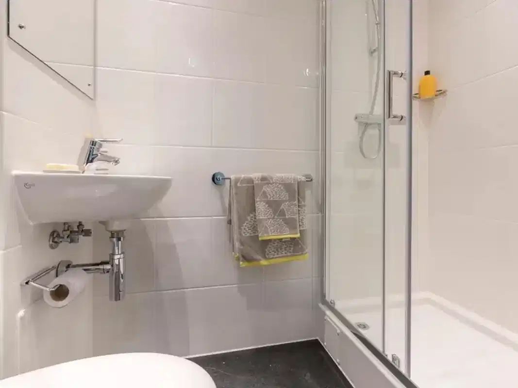 Twodio - Bathroom