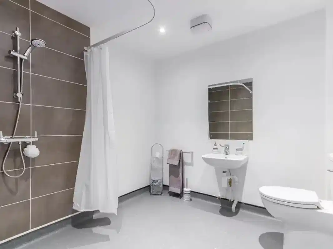 Premium Gold Studio - Bathroom