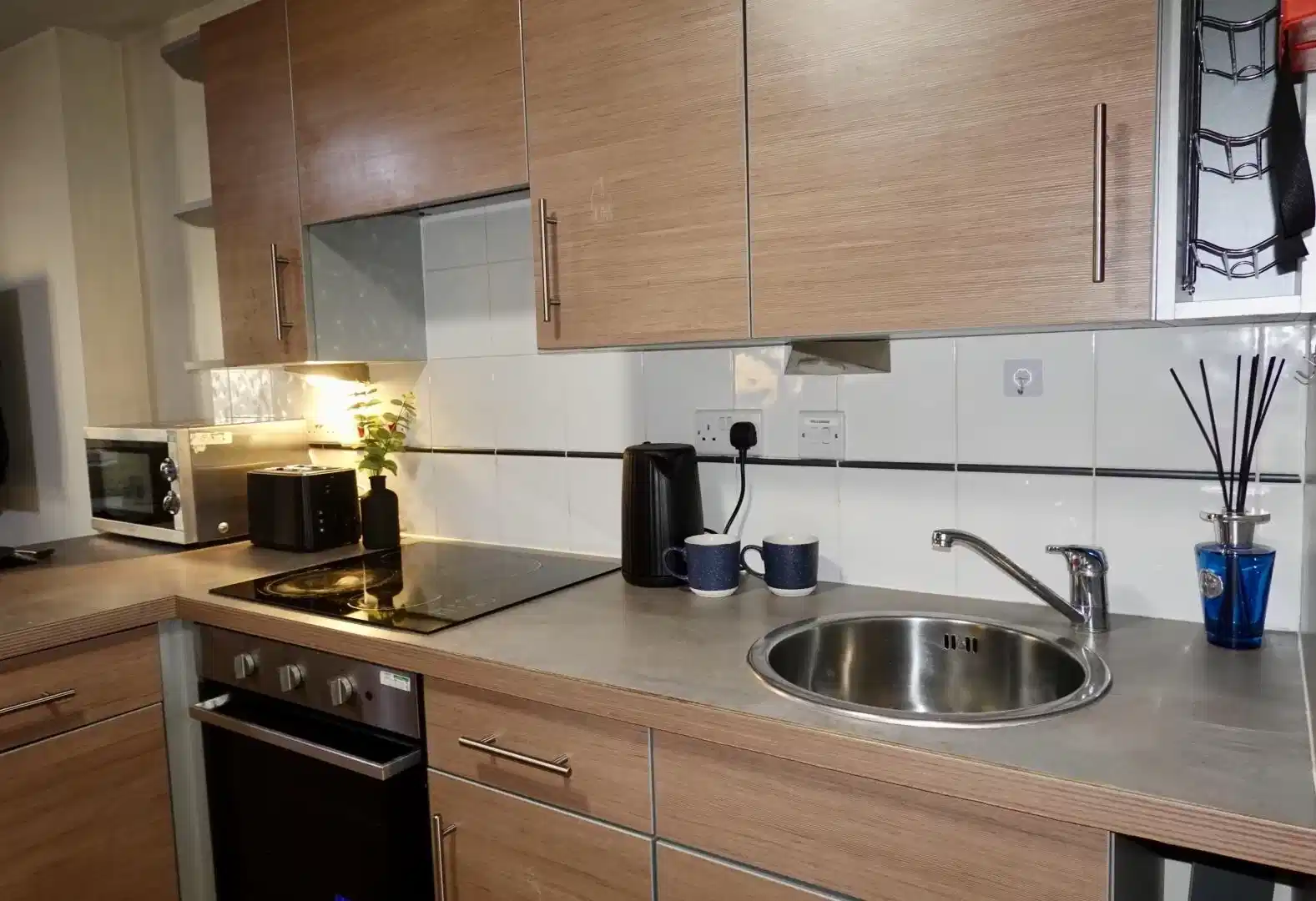 Premium Studio - Kitchen