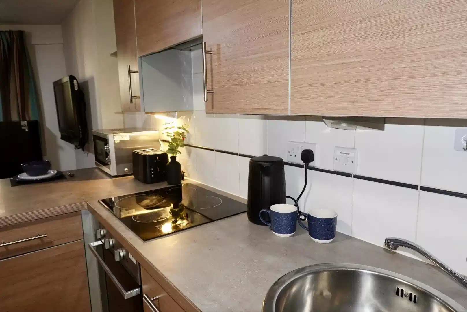 Premium Studio - Kitchen