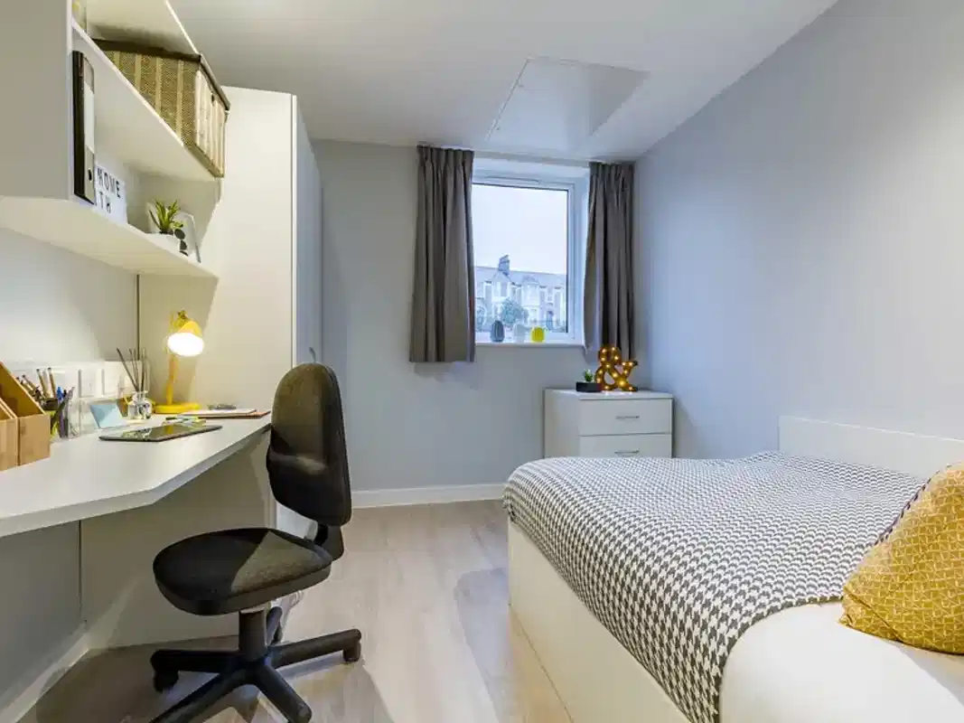 4 Bed Standard Ensuite - Bedroom