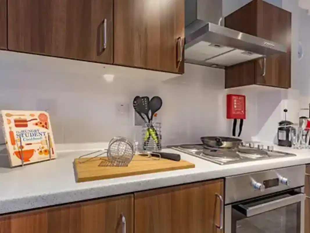 4 Bed Standard Ensuite - Kitchen