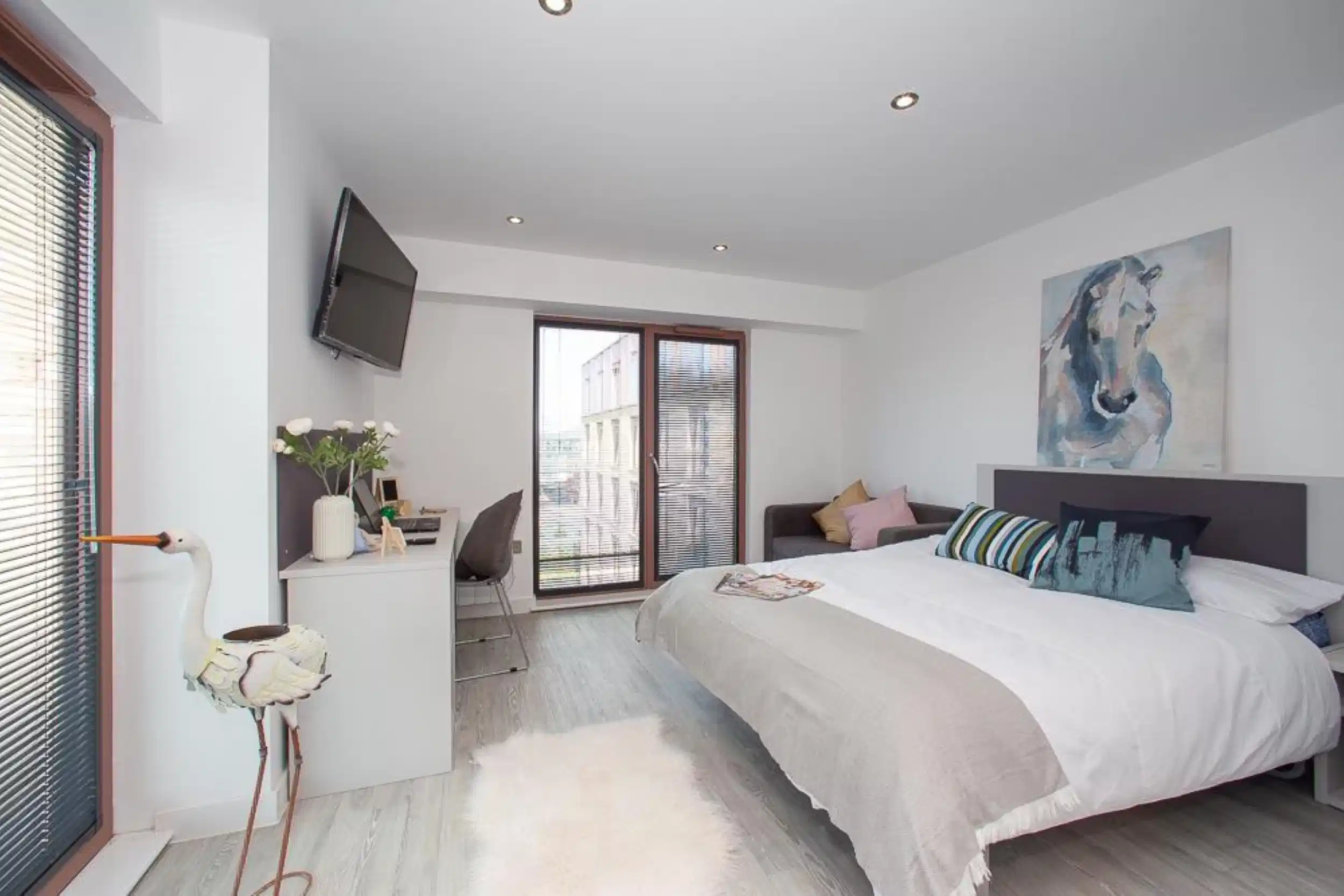 Platinum Studio - Bedroom