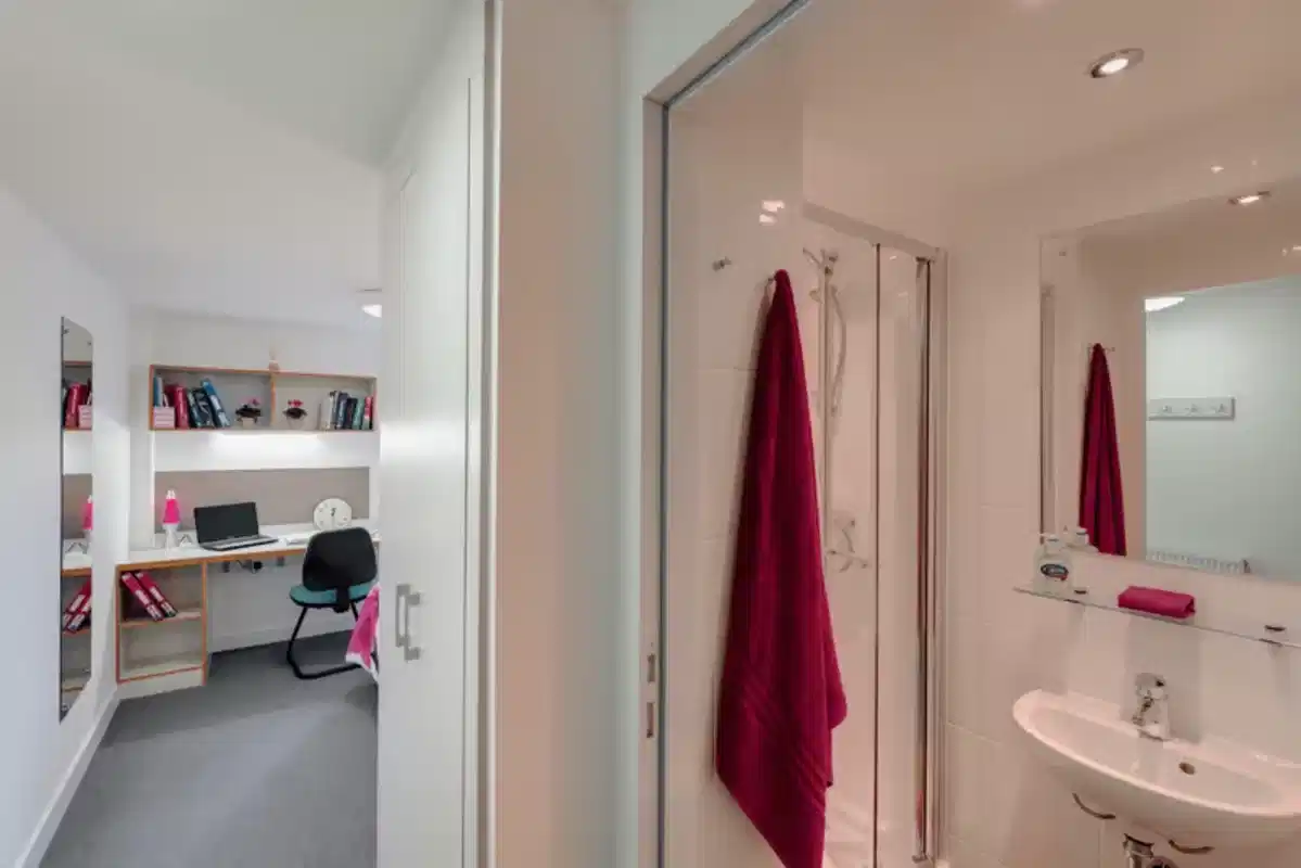 Premium Studio - Bathroom