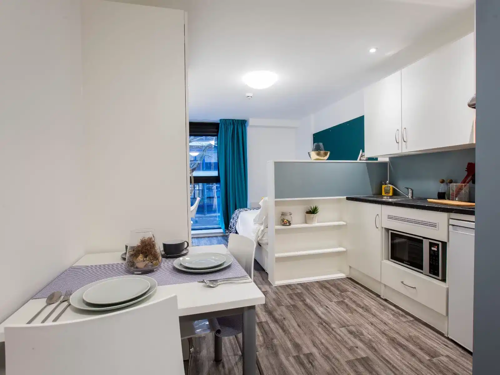Standard Plus Studio - Kitchen