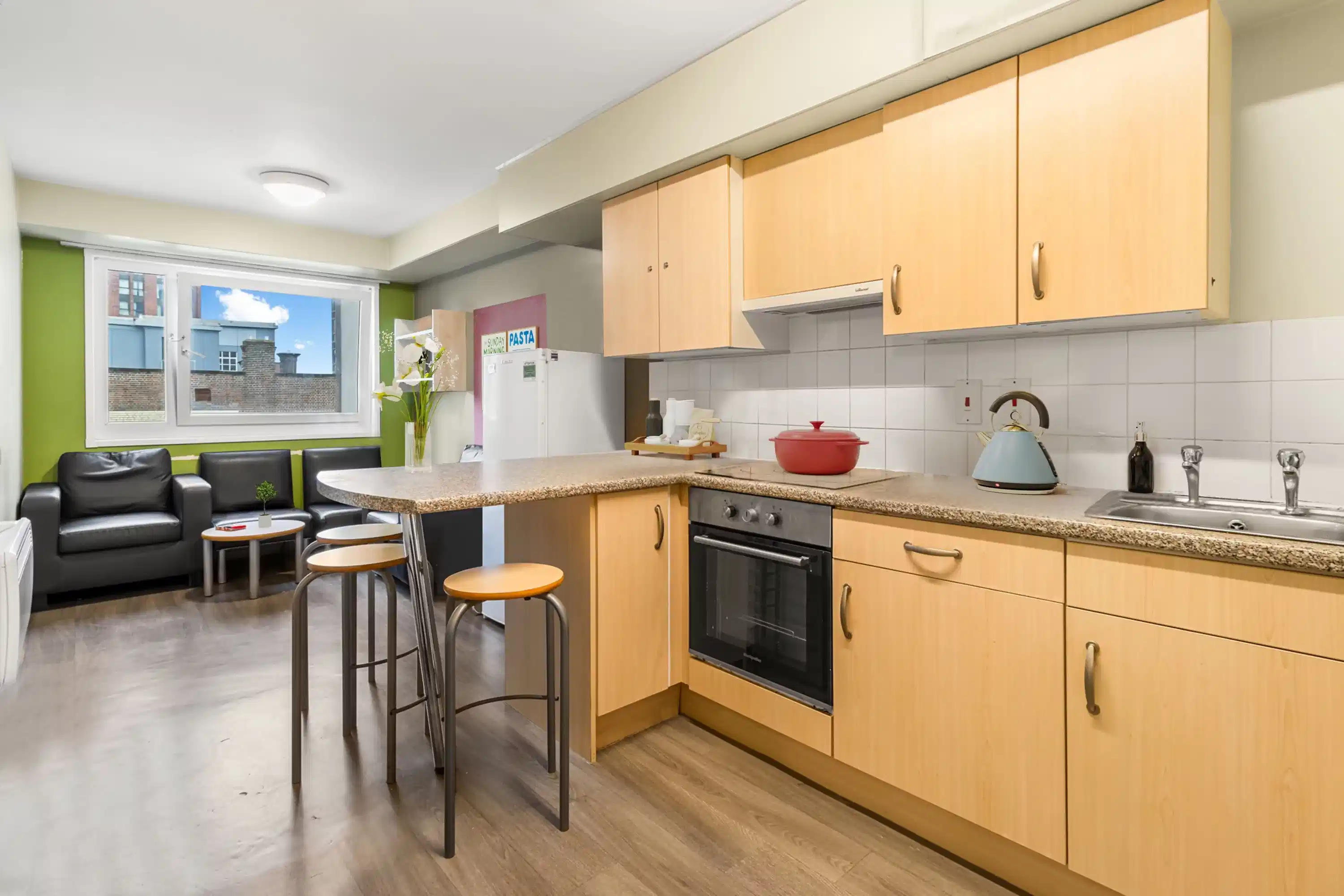 Gold Ensuite - Kitchen