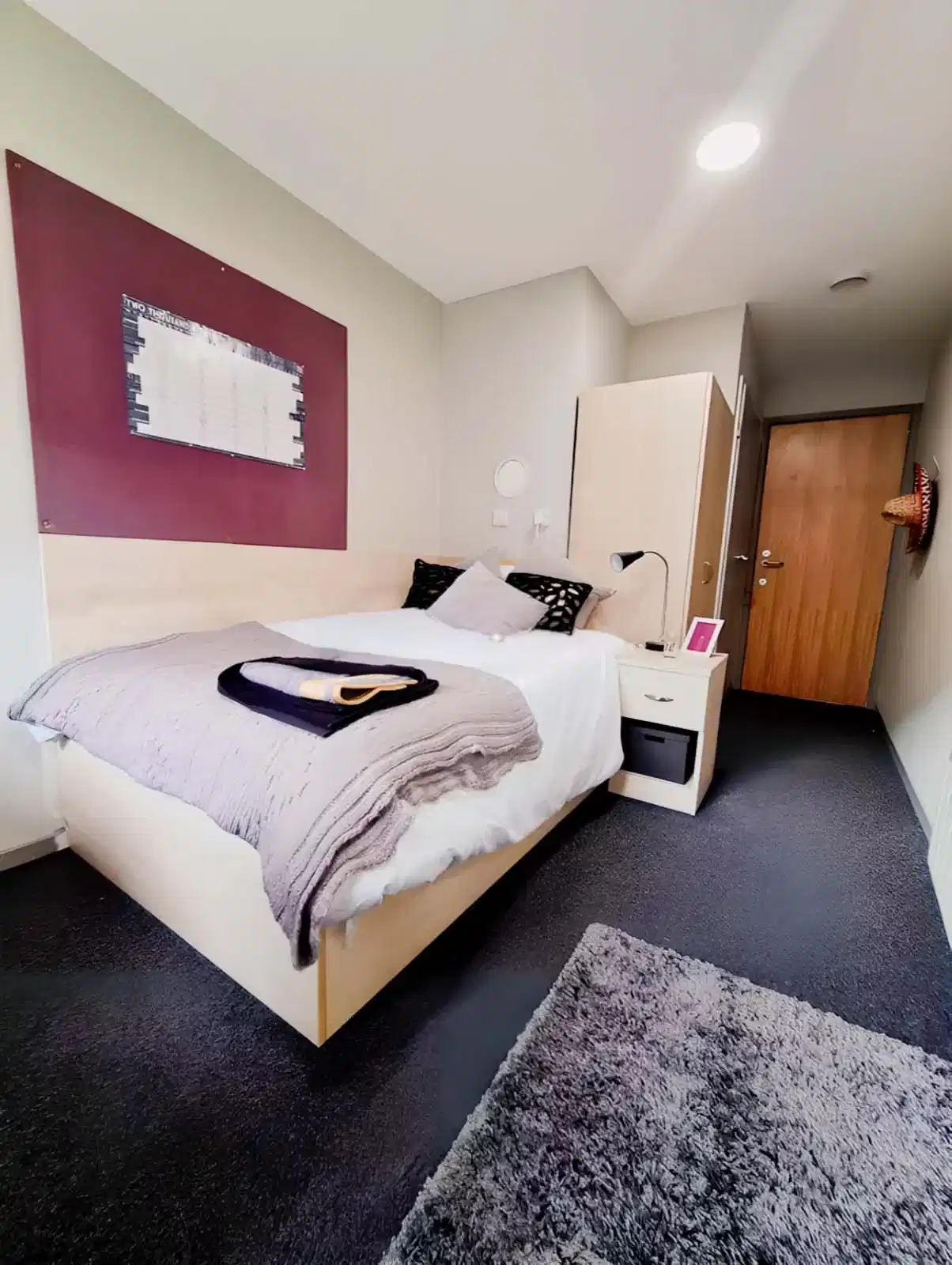 Ensuite Silver - Bedroom