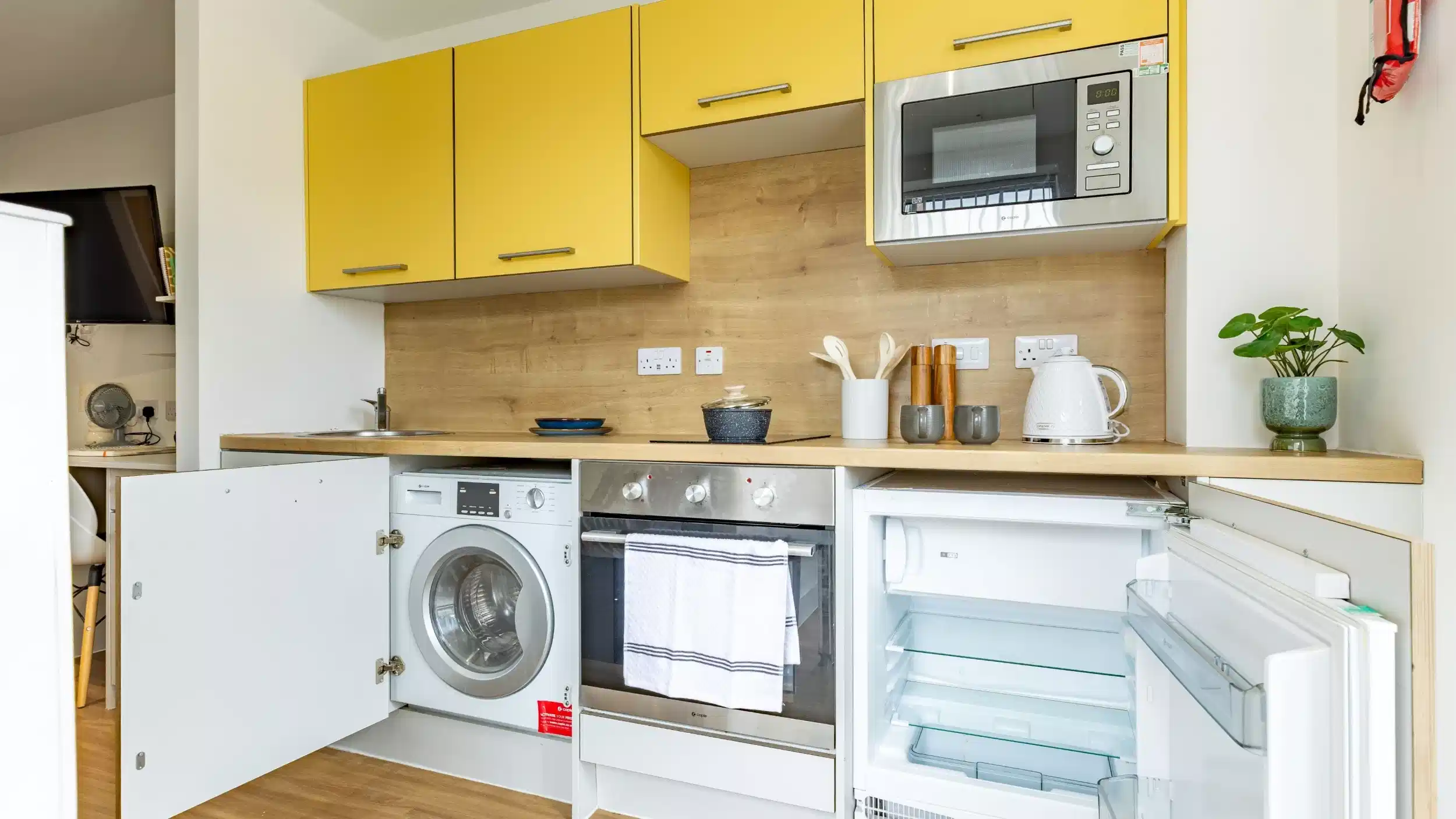 Deluxe Studio - Kitchen