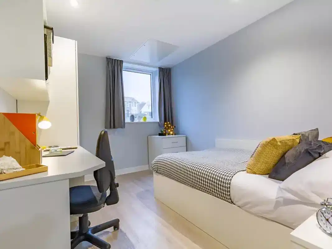 4 Bed Standard Ensuite - Bedroom