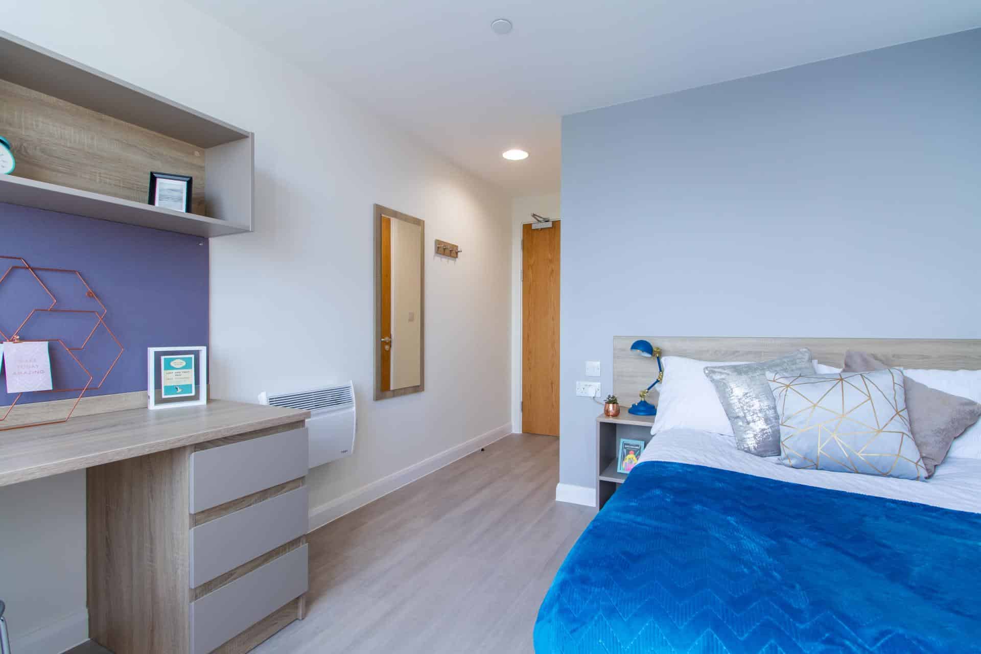 Sky Silver En Suite - Bedroom
