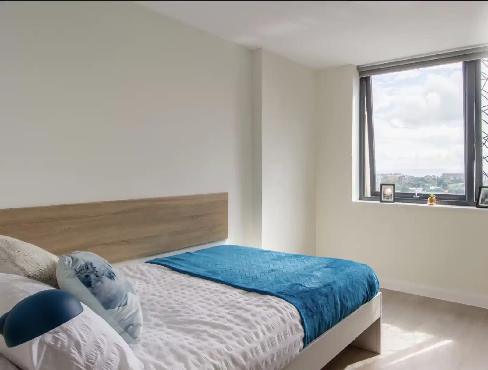 Penthouse Plus Studio - Bedroom