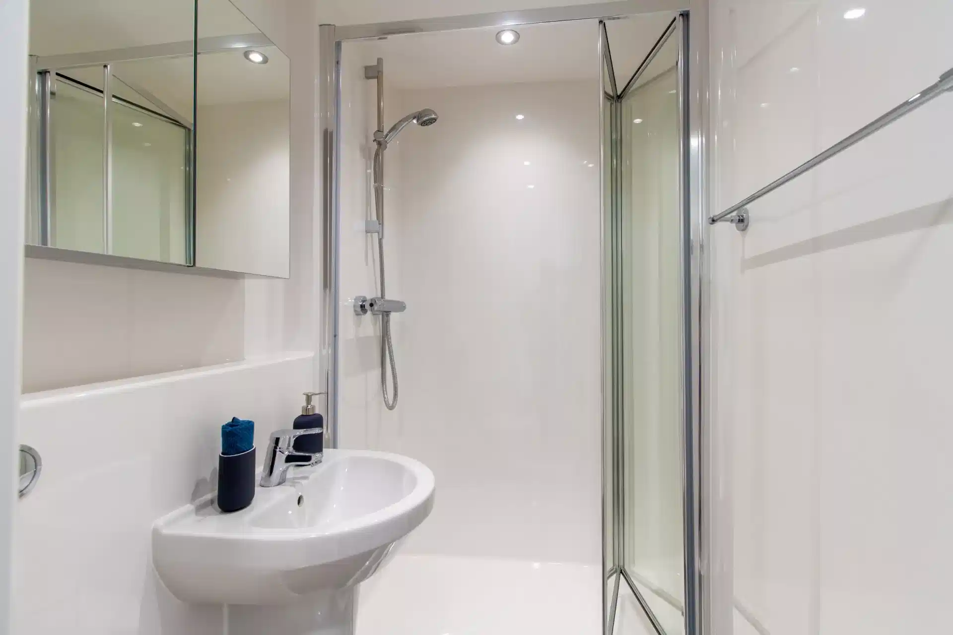 Sky Silver Studio - Bathroom