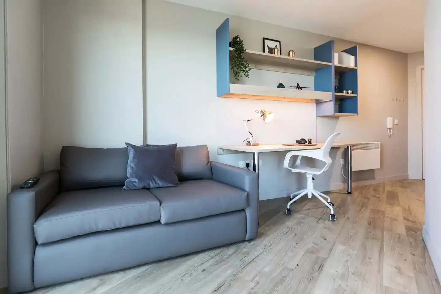 Gold Studio - Low - Amenities