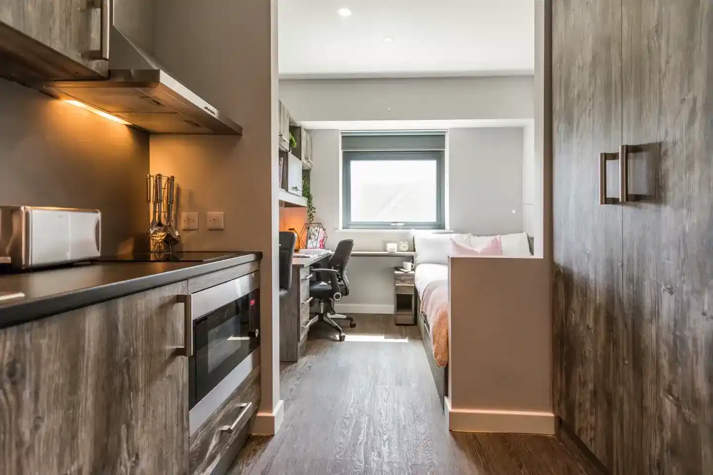 Bronze Studio - Room